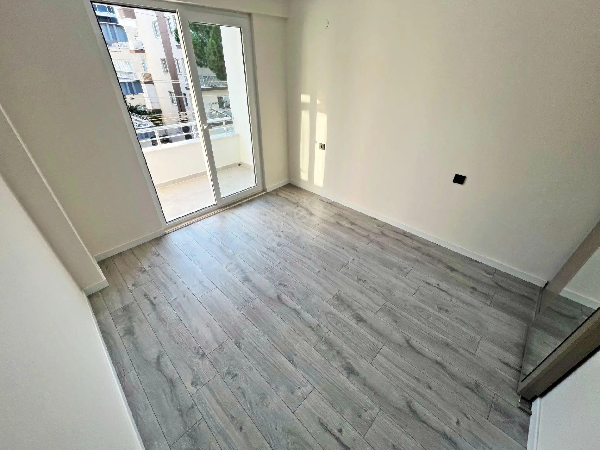 Aktif'ten Akçay Merkezde Satılık Denie Yakın Arakat Harika Geniş 2+1 Daire — fotoğraf 29