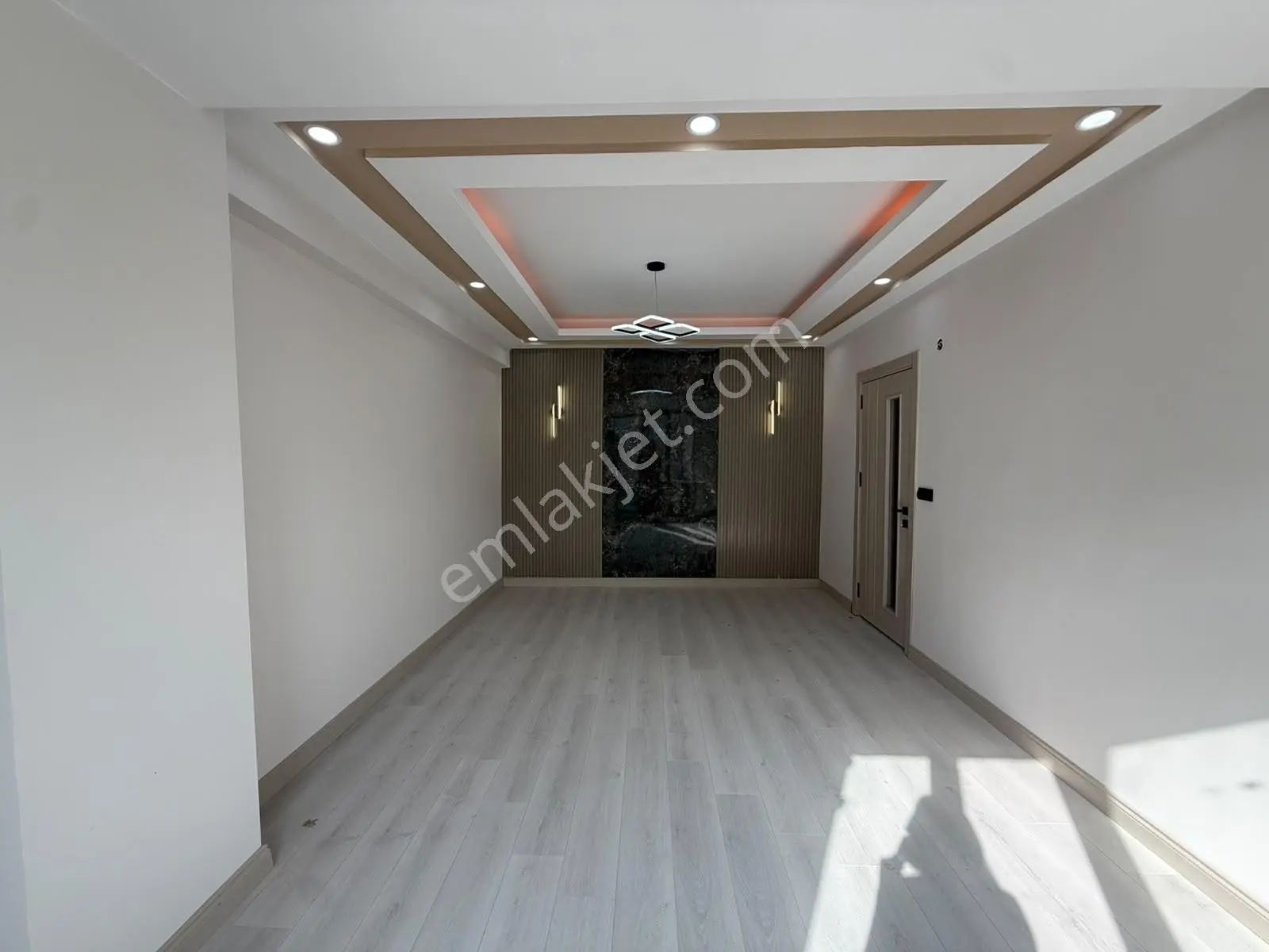 Güven'den Kapaklı'da Ebeveyn Banyolu Kapalı Otoparklı 3+1 Daire — fotoğraf 2