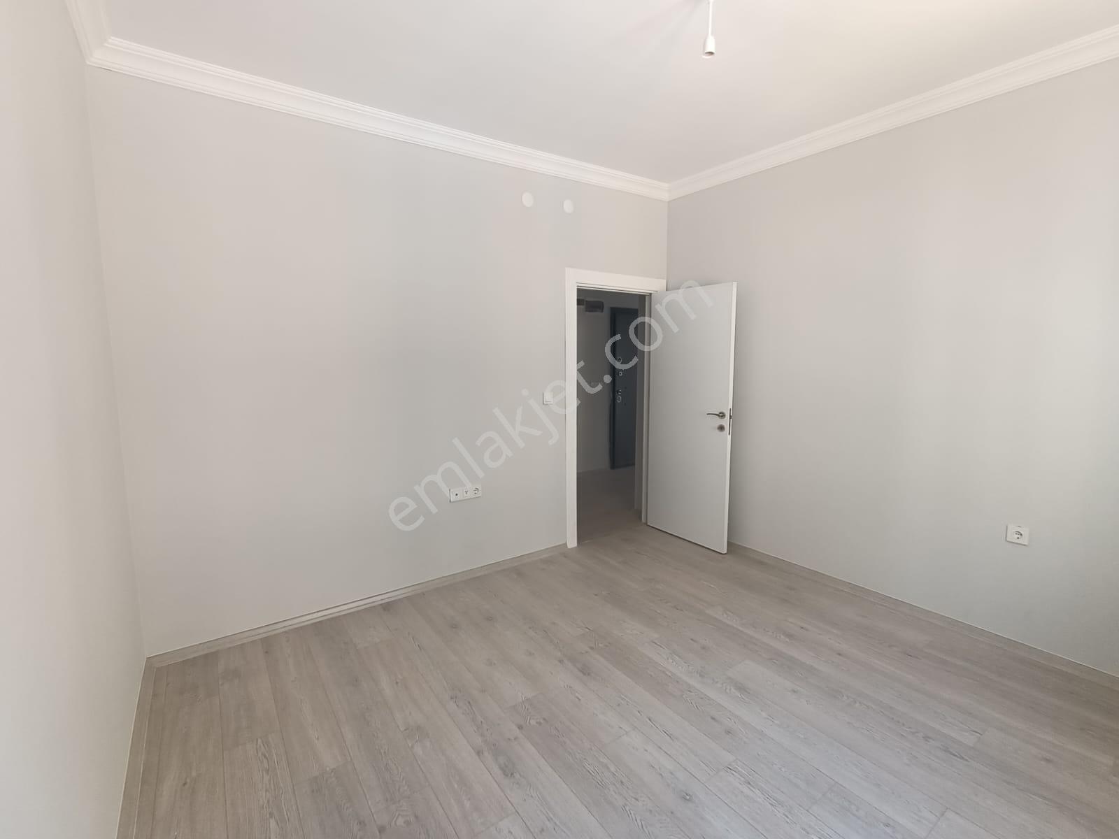 Türker Emlak'tan Şehir Merkezinde Geniş 3+0 Daire — fotoğraf 11
