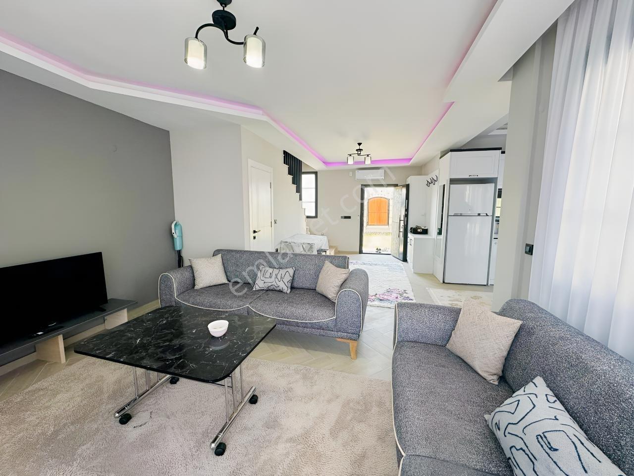 İzmir Çeşme Şifne Denize Yakın Havuzlu Dubleks Villa — fotoğraf 4