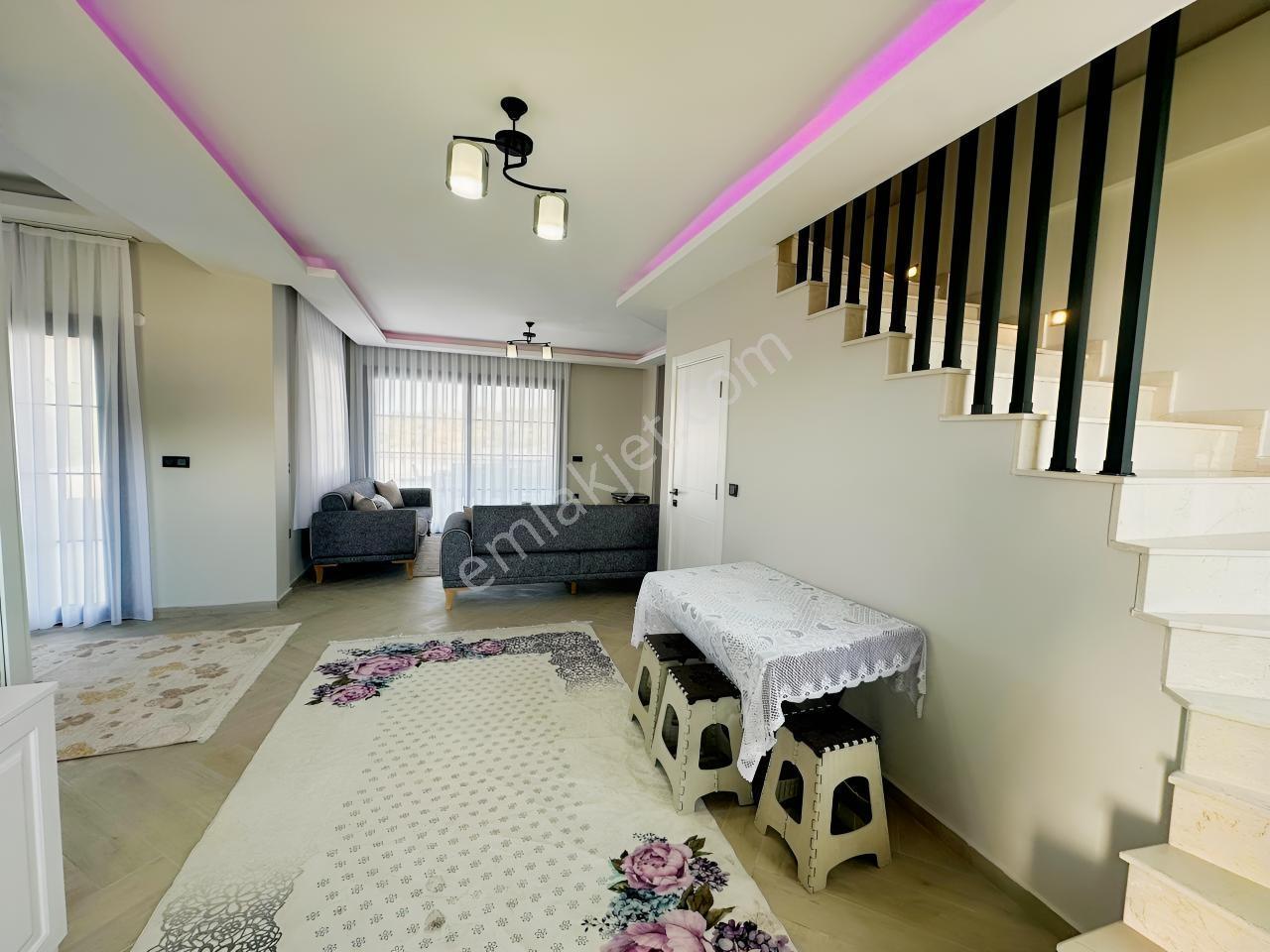 İzmir Çeşme Şifne Denize Yakın Havuzlu Dubleks Villa — fotoğraf 10