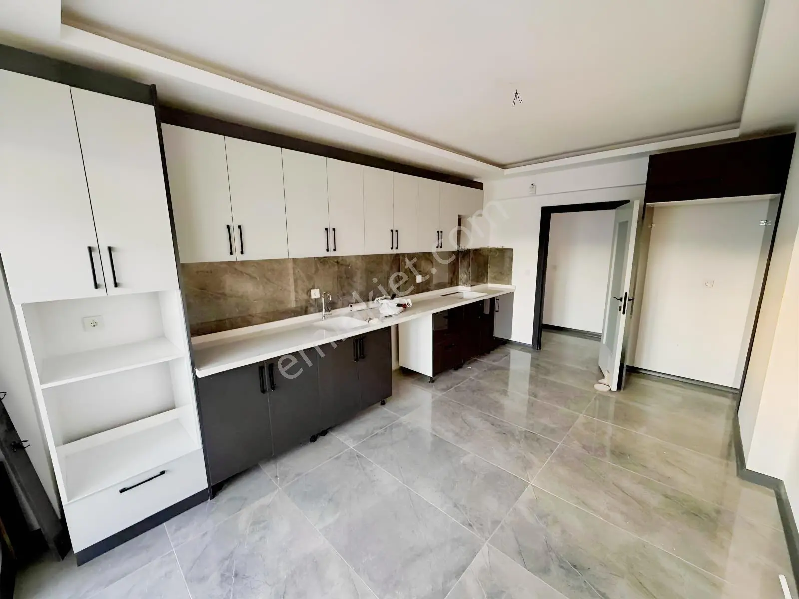 Avantaj'dan Şahapgürler'de Site İçi Katta Ful Yapılı 4+1 Daire!! — fotoğraf 2
