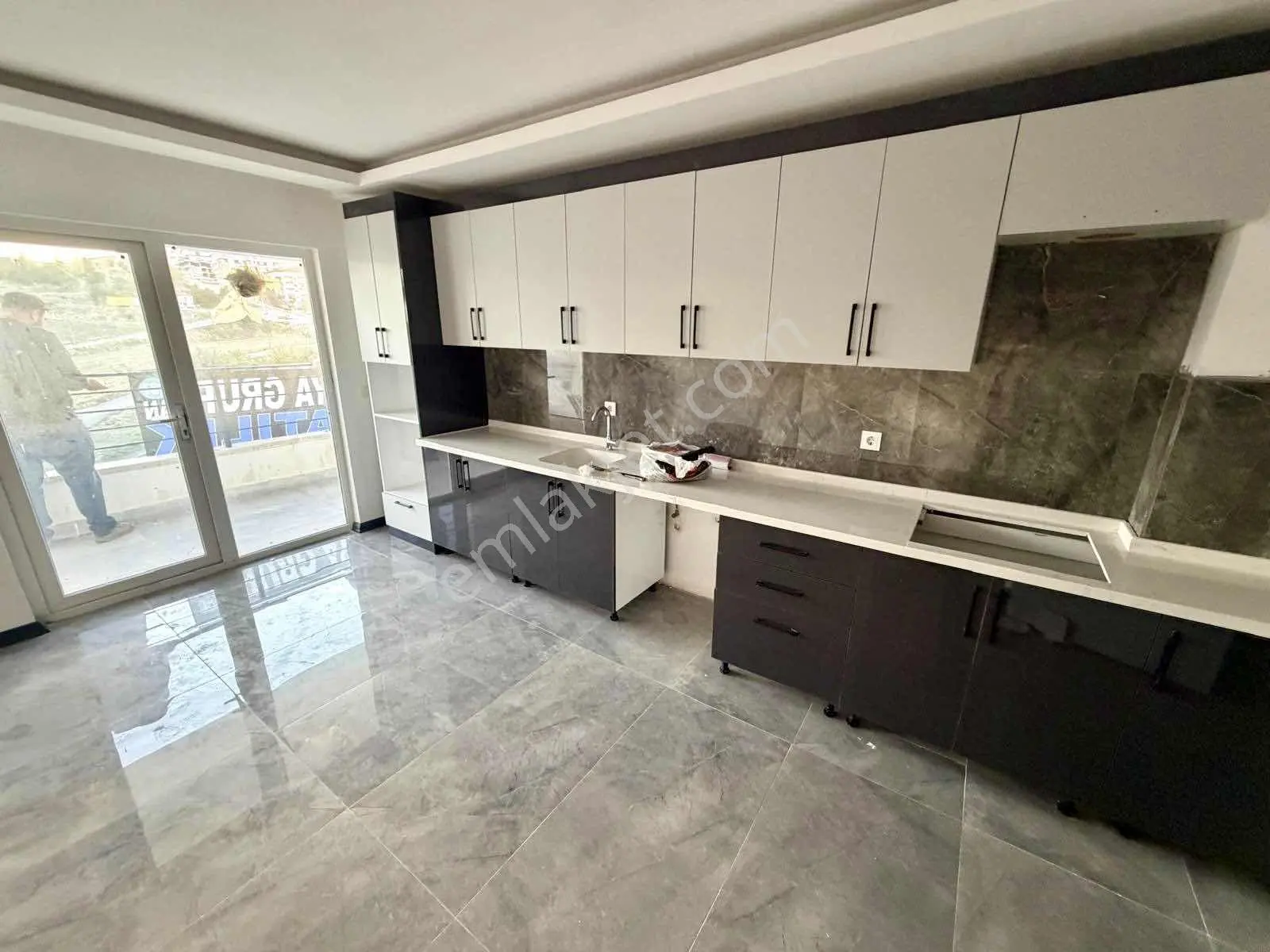 Avantaj'dan Şahapgürler'de Site İçi Katta Ful Yapılı 4+1 Daire!! — fotoğraf 3