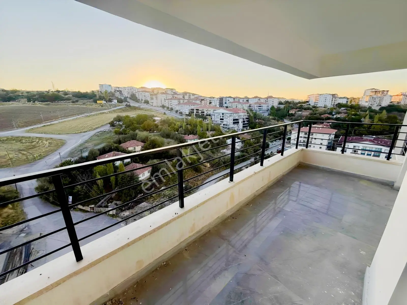Avantaj'dan Şahapgürler'de Site İçi Katta Ful Yapılı 4+1 Daire!! — fotoğraf 9