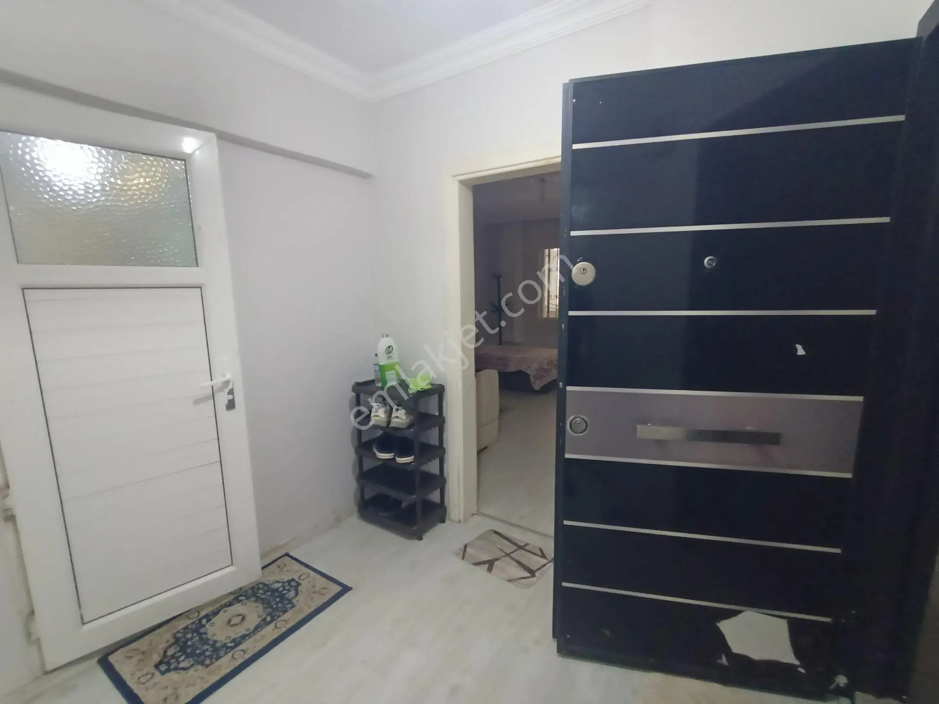 Yasemin Emlaktan Çınarcık Giriş Kat 1+1 Daire — fotoğraf 5