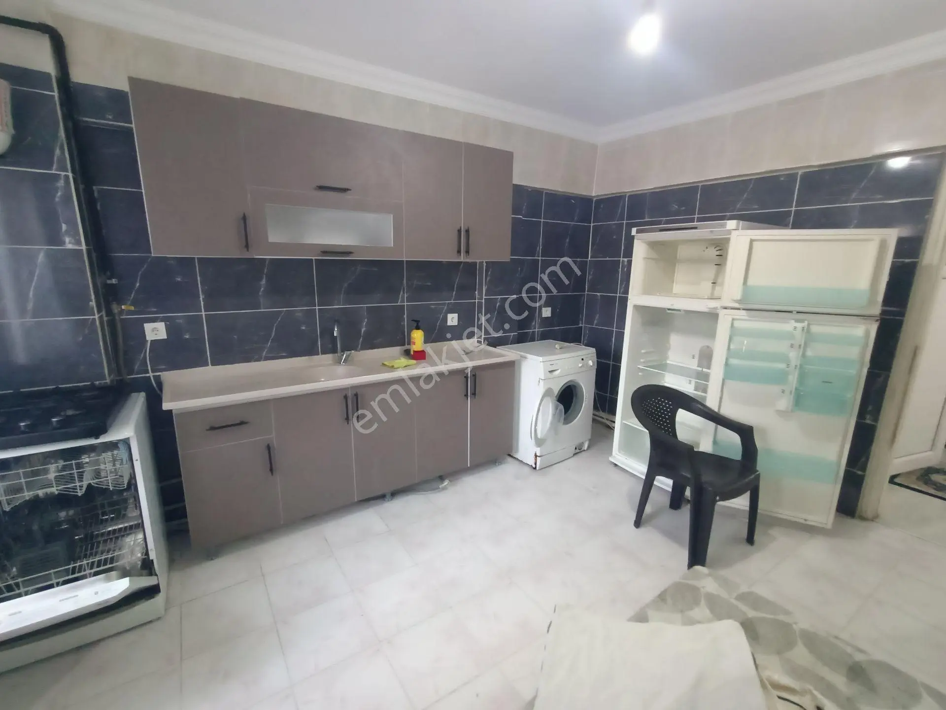 Yasemin Emlaktan Çınarcık Giriş Kat 1+1 Daire — fotoğraf 12