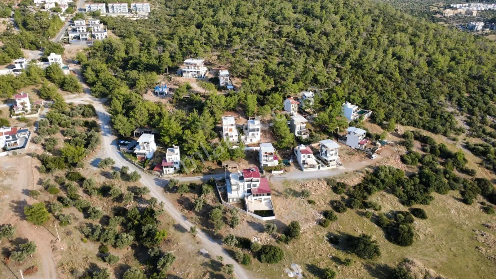 Didim Akbükte Vılla Yapılaşmasına Uygun Arsa — fotoğraf 4