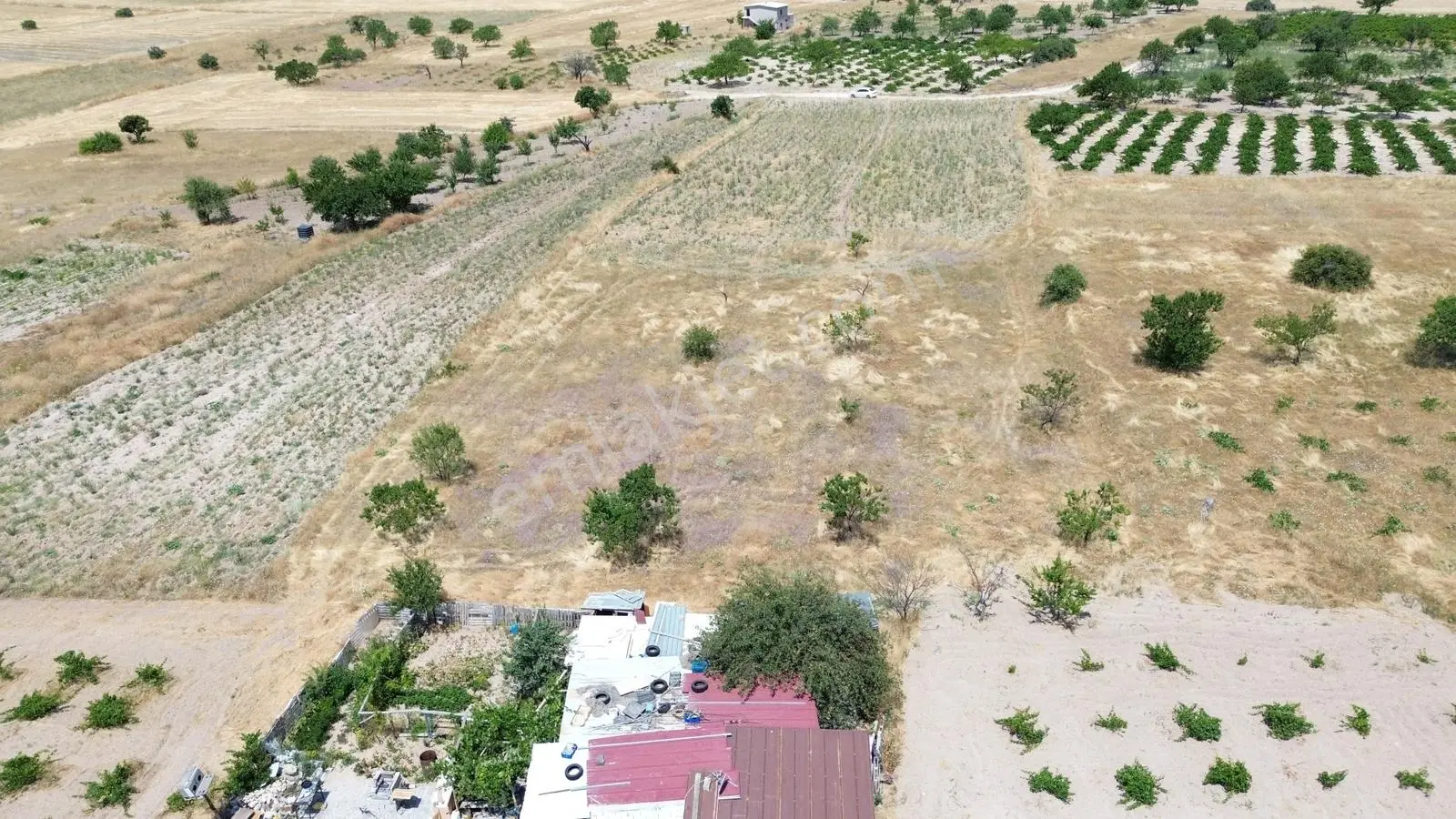 Uçhisar İniksi'nde 2.360 M² Yatırımlık Satılık Tarla — fotoğraf 5