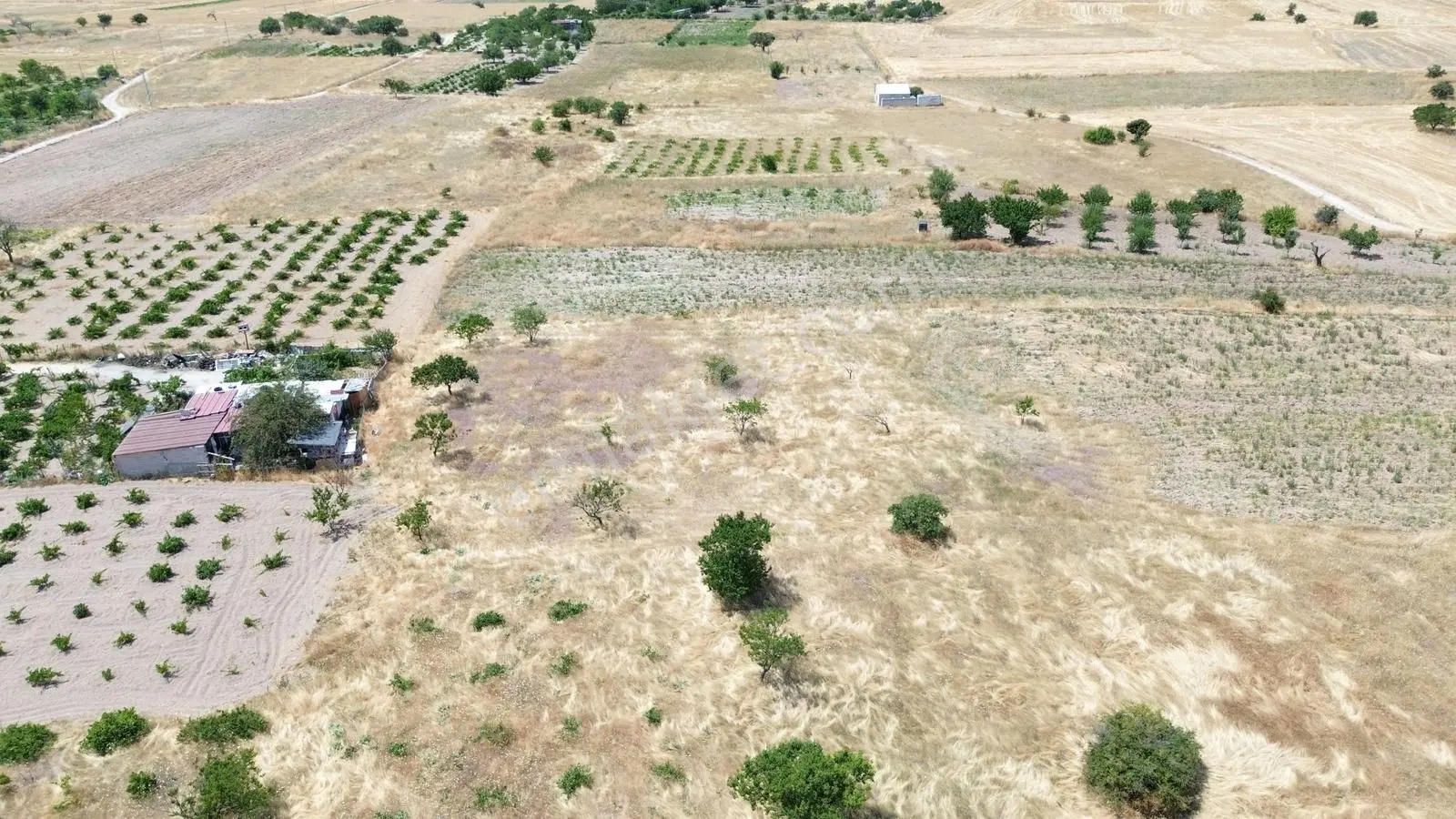 Uçhisar İniksi'nde 2.360 M² Yatırımlık Satılık Tarla — fotoğraf 6