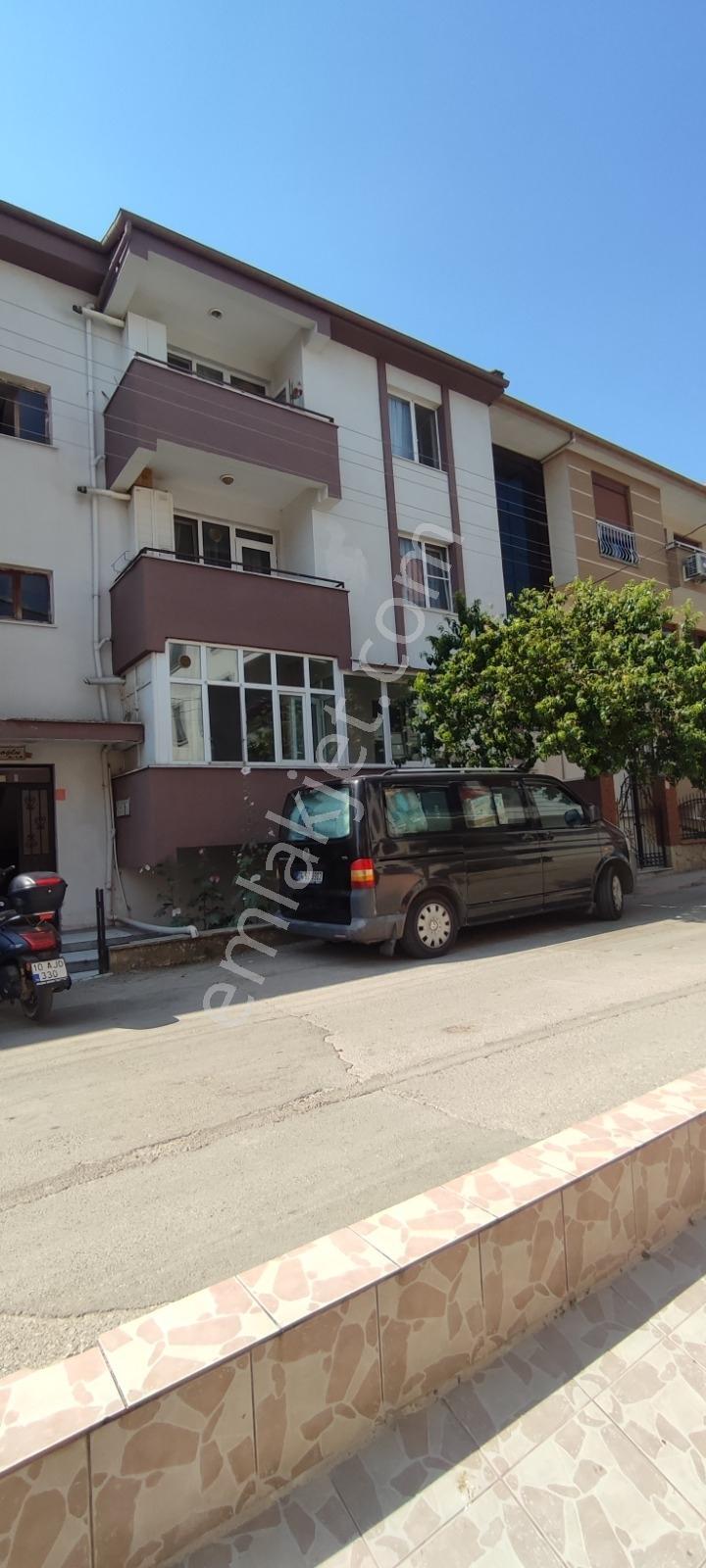 Plevne Mah.de Ara Kat Satılık 3+1 125 M2 Daire — fotoğraf 2