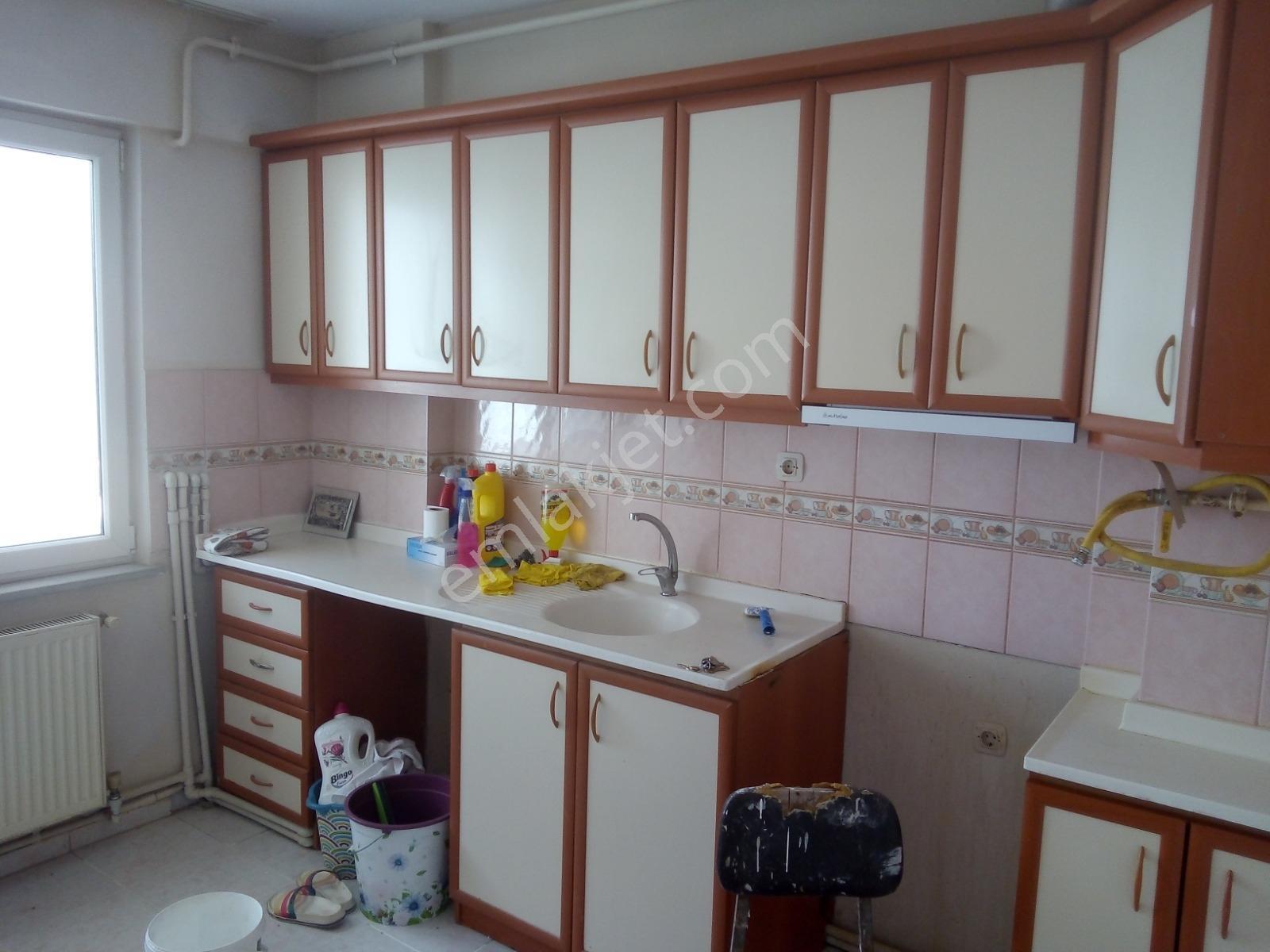 Plevne Mah.de Ara Kat Satılık 3+1 125 M2 Daire — fotoğraf 4