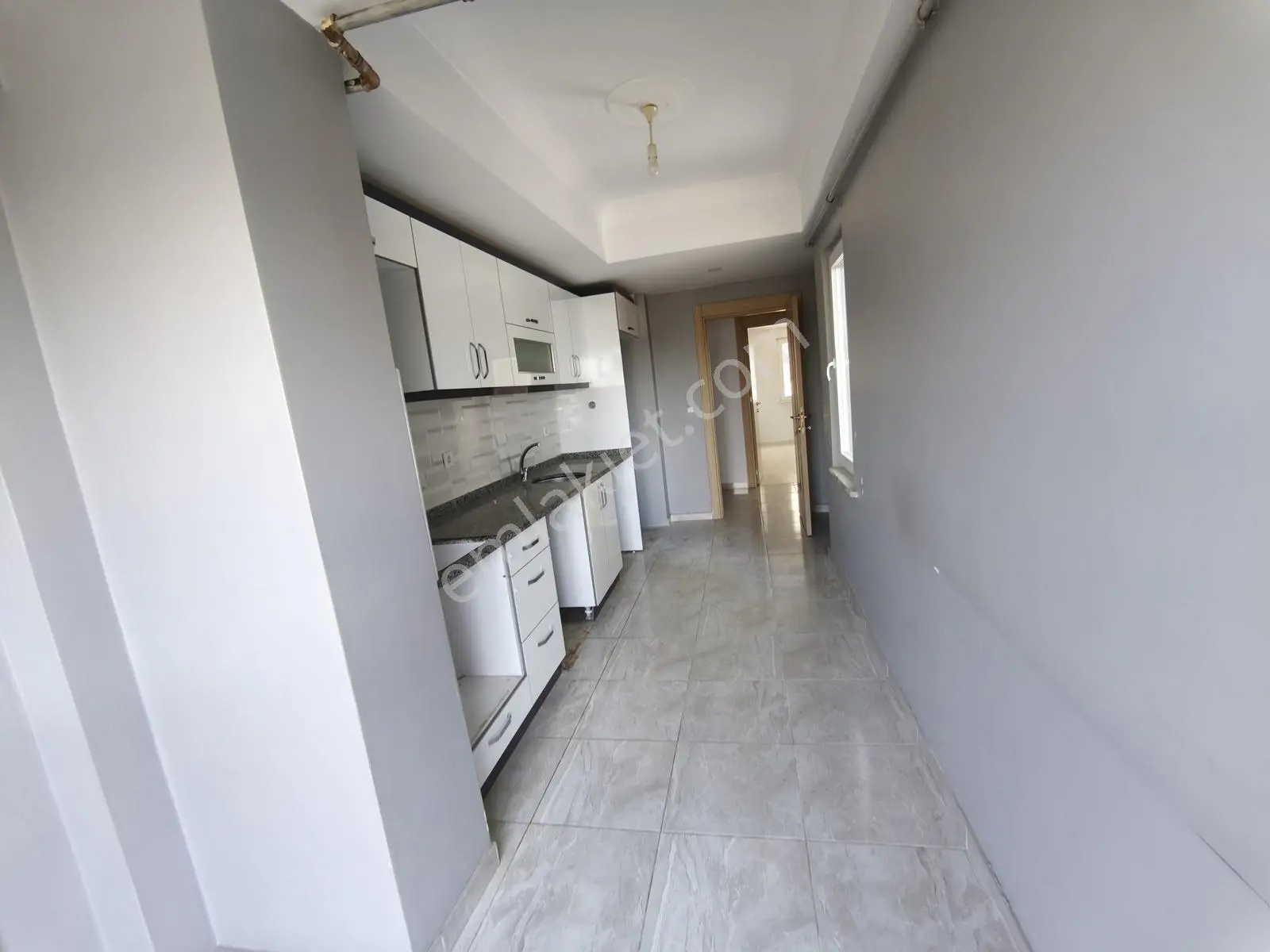 Sultanbeyli'de Eminevime Uygun Satılık 3+1 Boş & Geniş & Arakat — fotoğraf 12