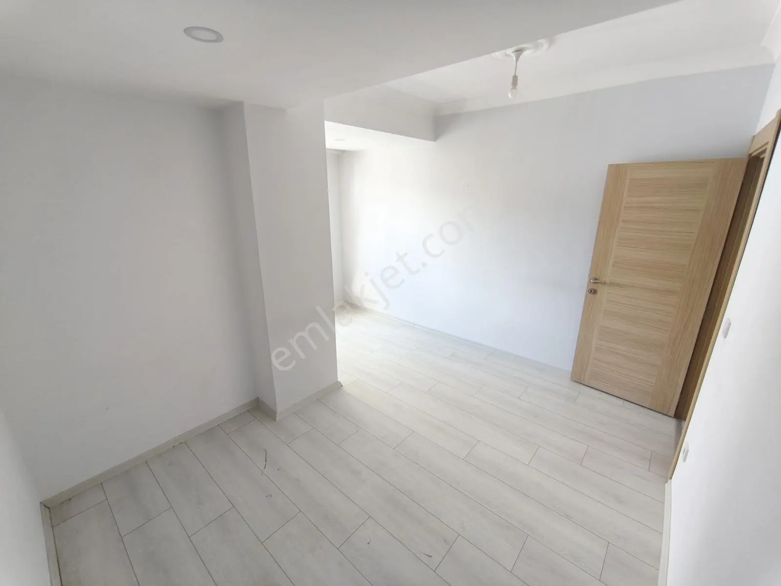 Sultanbeyli'de Eminevime Uygun Satılık 3+1 Boş & Geniş & Arakat — fotoğraf 18