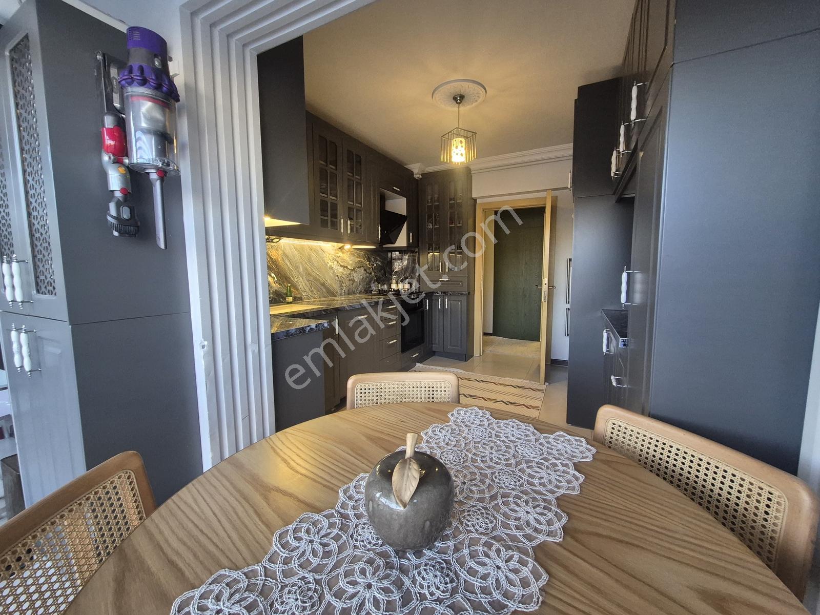 Aşıkpaşa Mah. İskanlı Full Yapılı Geniş Odalı Satılık 3+1 Daire — fotoğraf 11