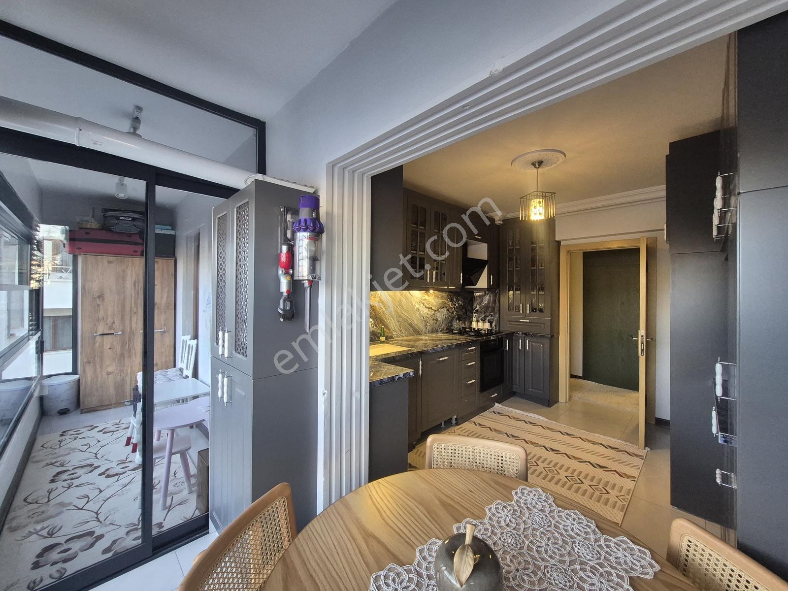 Aşıkpaşa Mah. İskanlı Full Yapılı Geniş Odalı Satılık 3+1 Daire — fotoğraf 12