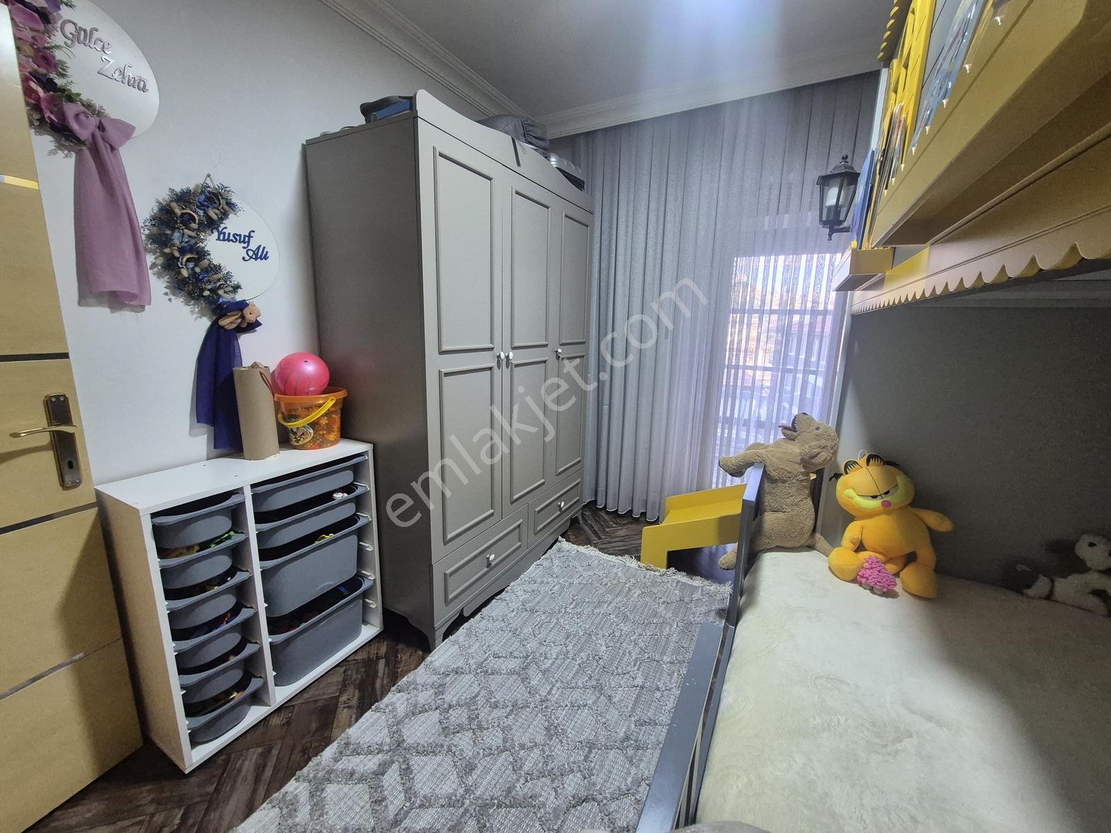 Aşıkpaşa Mah. İskanlı Full Yapılı Geniş Odalı Satılık 3+1 Daire — fotoğraf 15