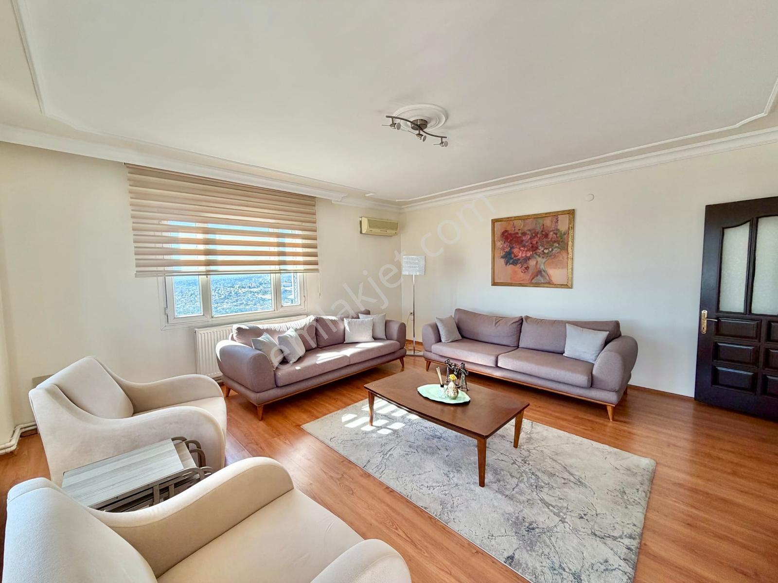 17 İzmir 75. Yıl Mahallesi Bizim Tepe Sitesi 3+1 Satılık Daire — fotoğraf 2