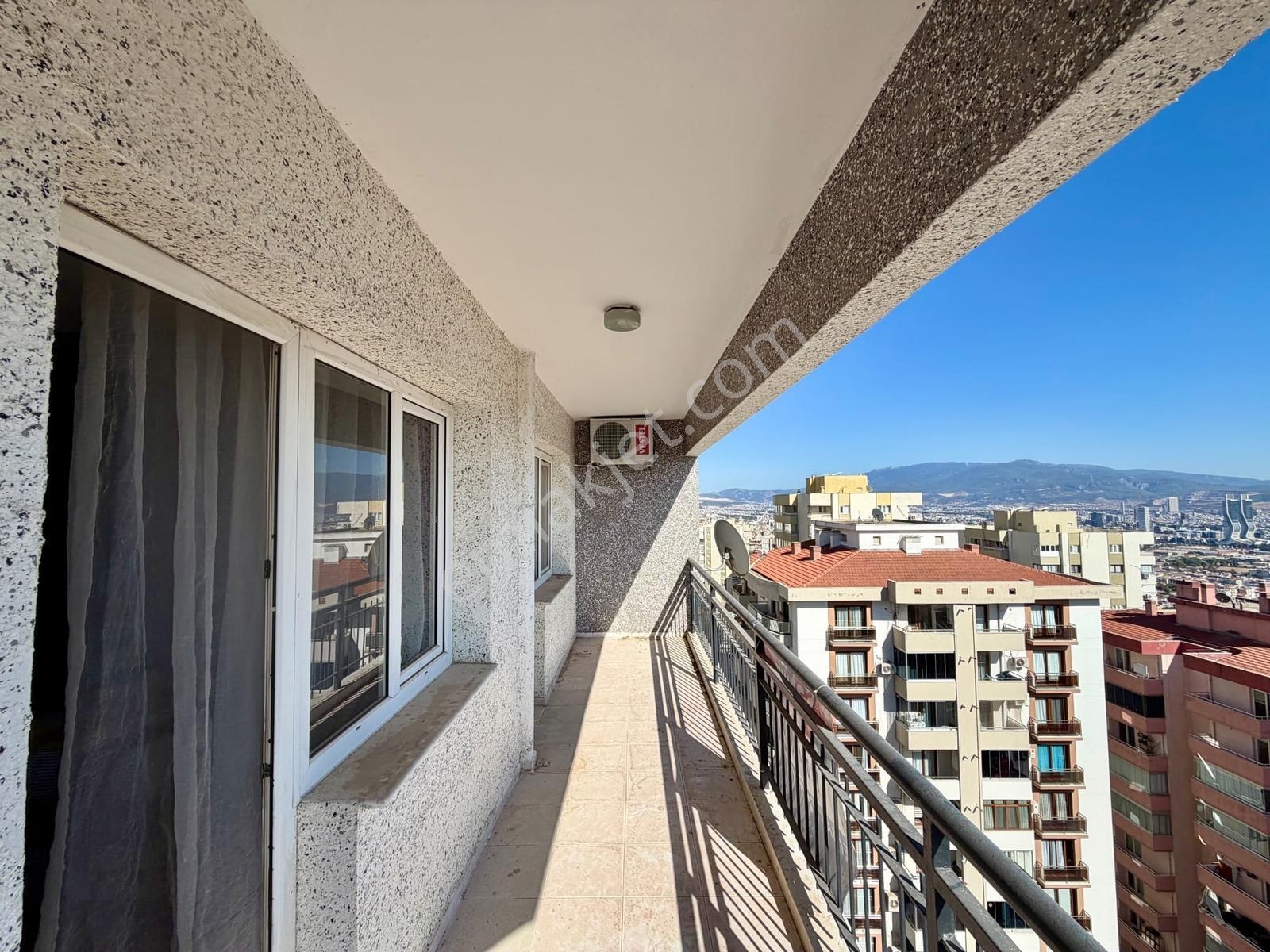 17 İzmir 75. Yıl Mahallesi Bizim Tepe Sitesi 3+1 Satılık Daire — fotoğraf 28