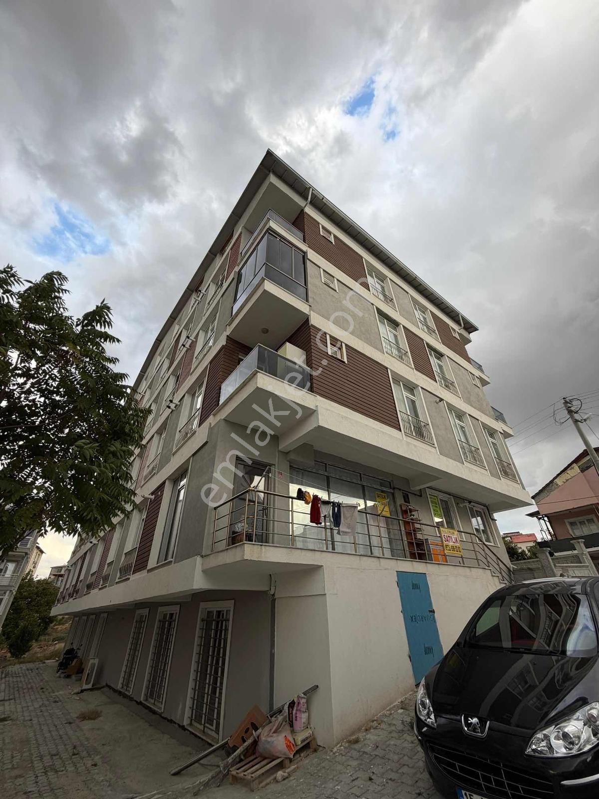 İnal Emlak'Tan Emek Mahallesinde Satılık 2+1 Daire