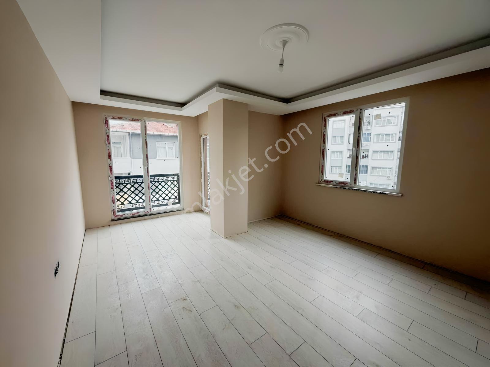 Sultanbeylide Metroya 300 Metre Mesafede 2+1 Satılık Daire — fotoğraf 3