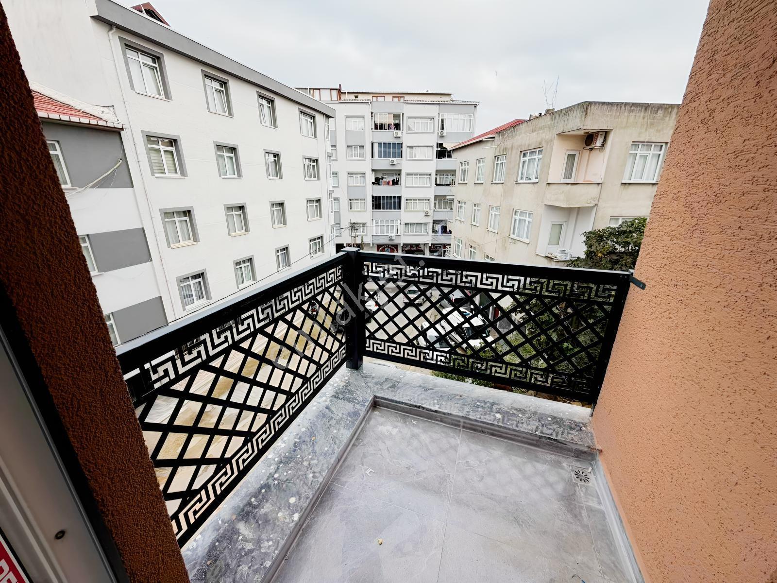 Sultanbeylide Metroya 300 Metre Mesafede 2+1 Satılık Daire — fotoğraf 4