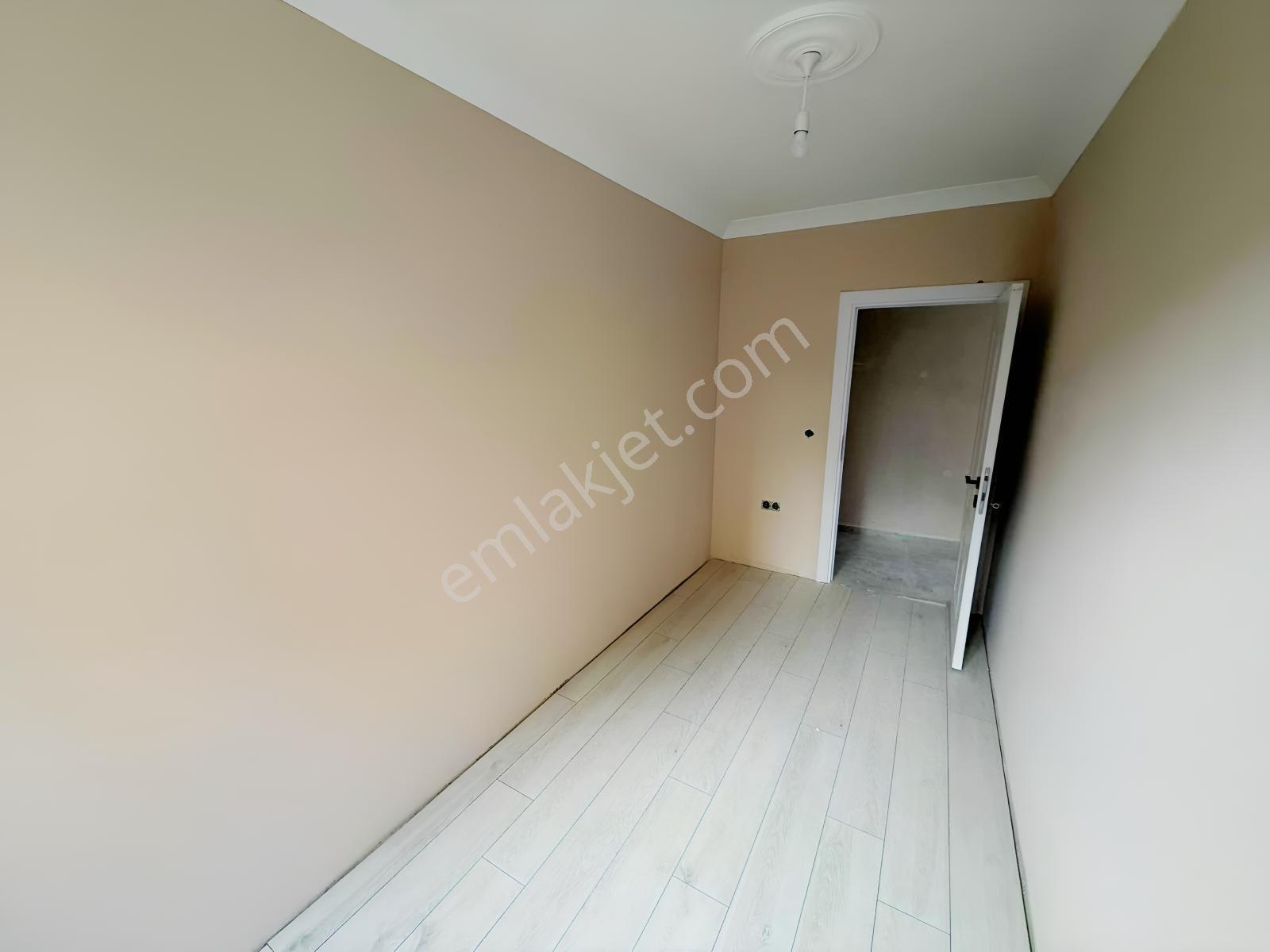 Sultanbeylide Metroya 300 Metre Mesafede 2+1 Satılık Daire — fotoğraf 14