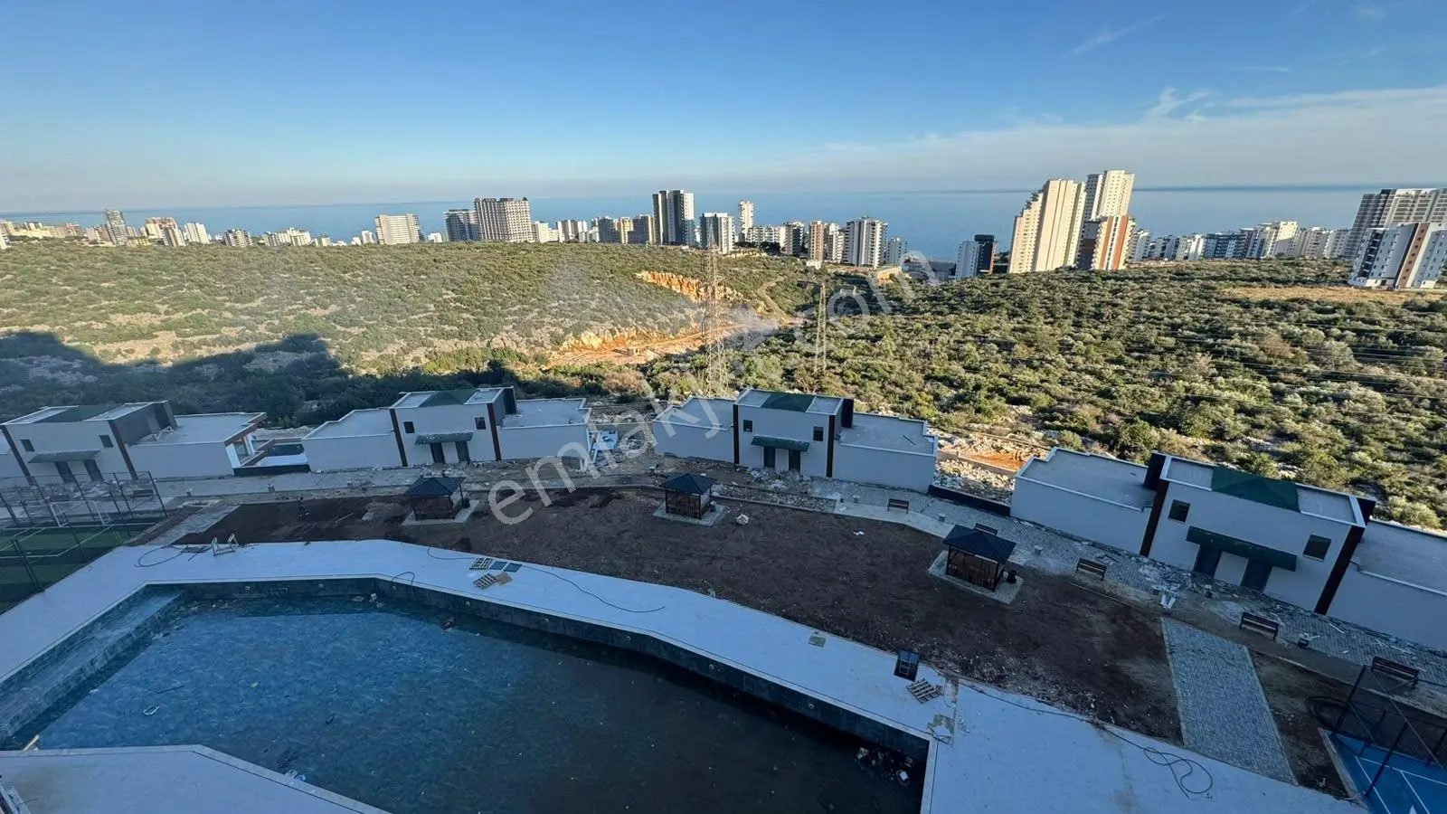 Mersin Ayaş'ta Deniz Manzaralı Satılık 1+1 Daire — fotoğraf 4