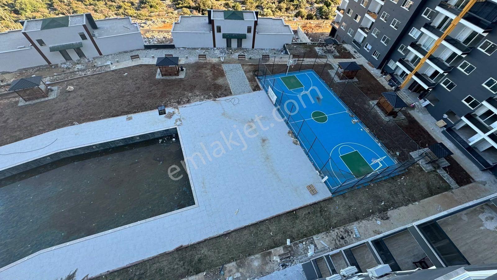 Mersin Ayaş'ta Deniz Manzaralı Satılık 1+1 Daire — fotoğraf 6