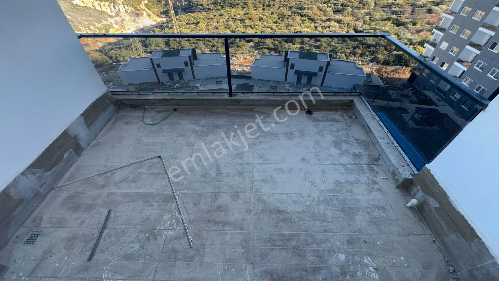 Mersin Ayaş'ta Deniz Manzaralı Satılık 1+1 Daire — fotoğraf 7