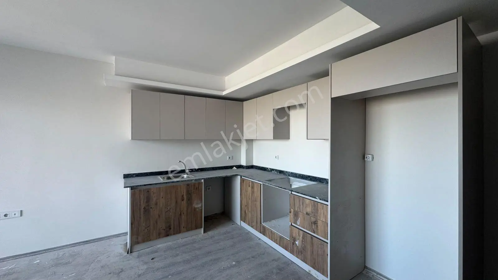 Mersin Ayaş'ta Deniz Manzaralı Satılık 2+1 Daire — fotoğraf 4