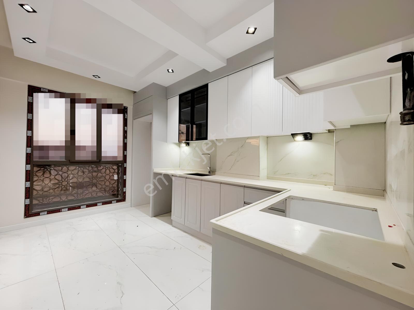 Demirler'den Karahasanlı'da Arakat 110 M² 2+1 Satılık Daire — fotoğraf 2