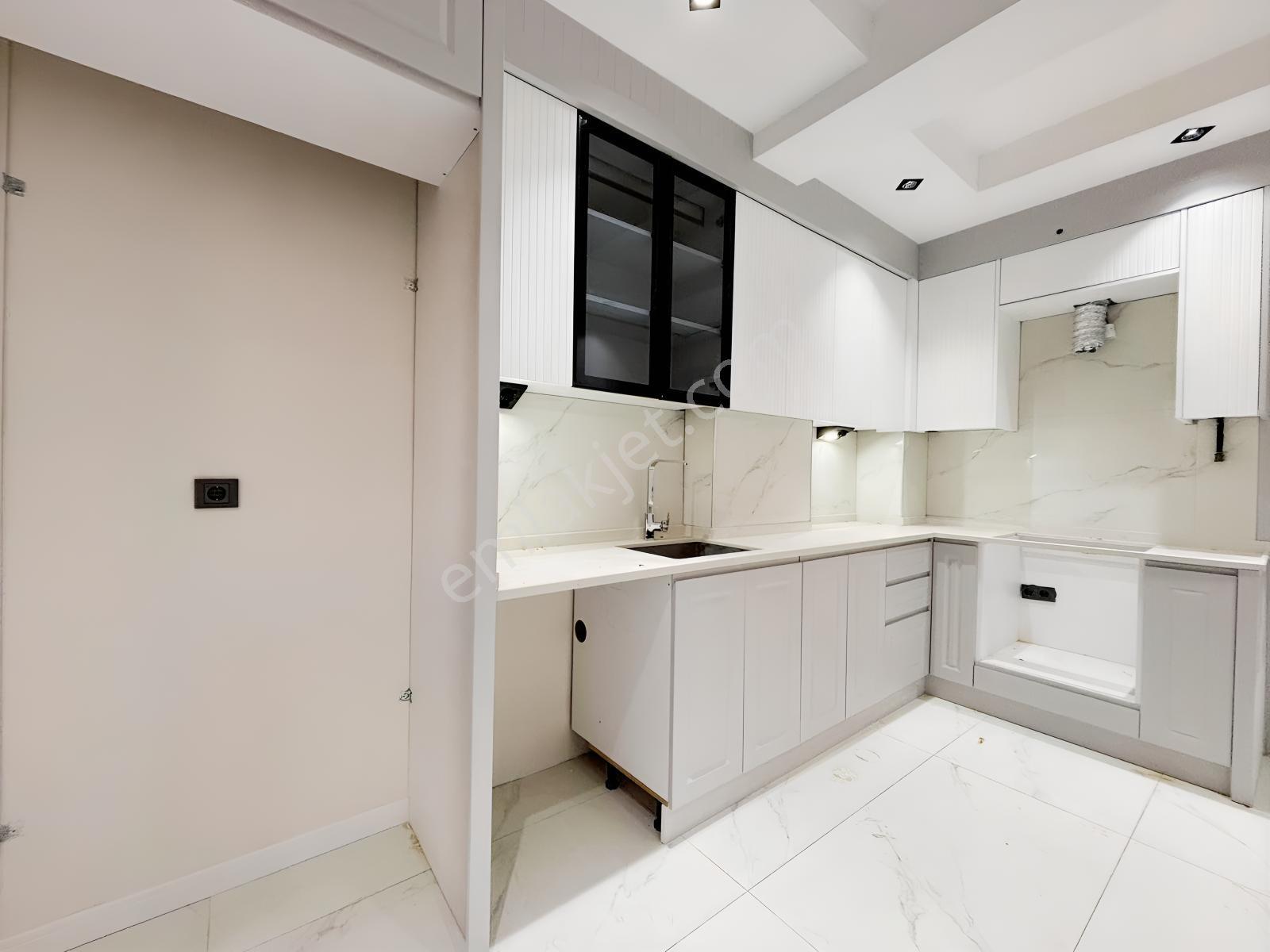 Demirler'den Karahasanlı'da Arakat 110 M² 2+1 Satılık Daire — fotoğraf 3