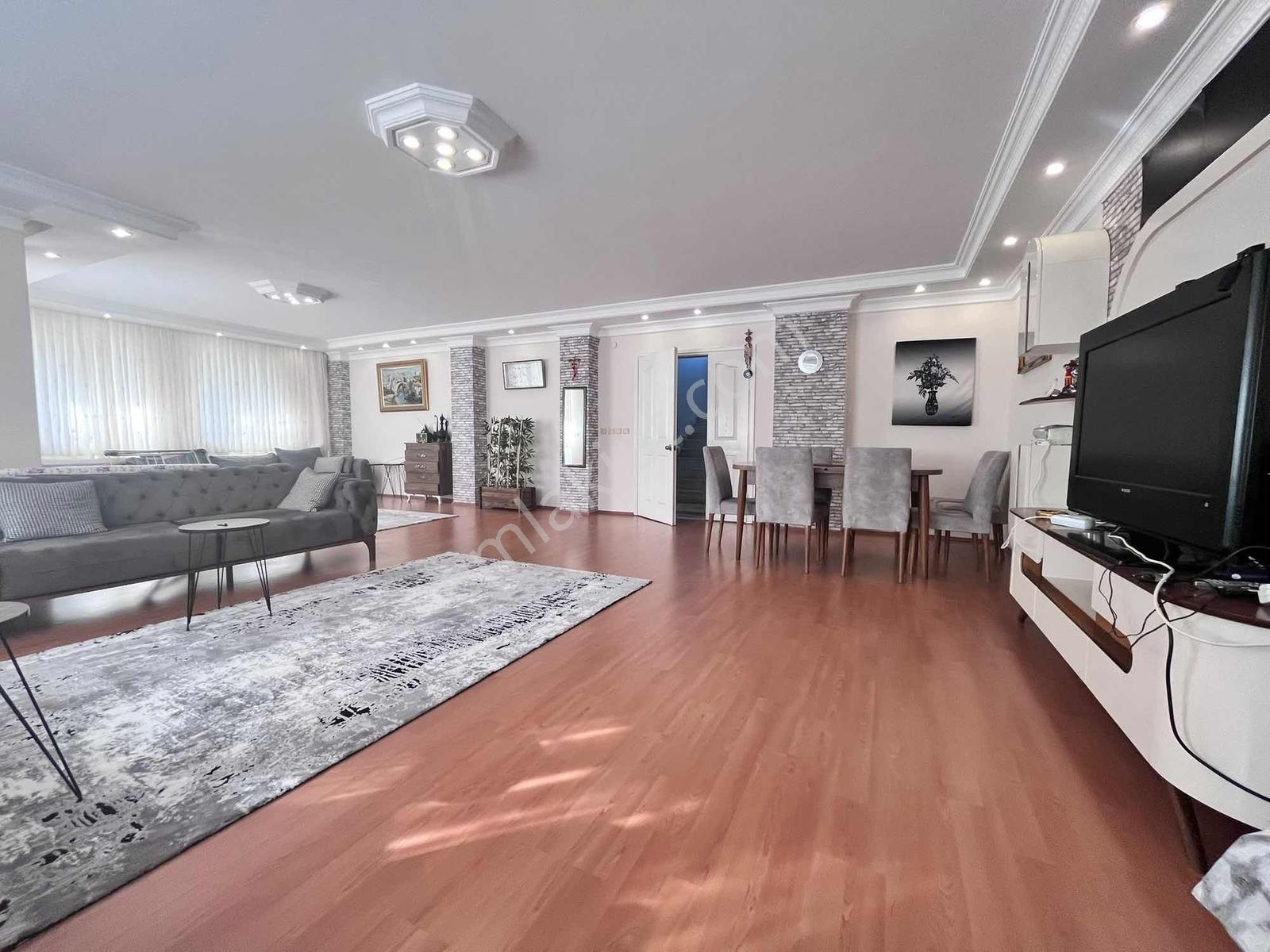 Celaliyede Havuzlu 1600m² Bahçeli Denize Nazır 22+4 Villa — fotoğraf 12