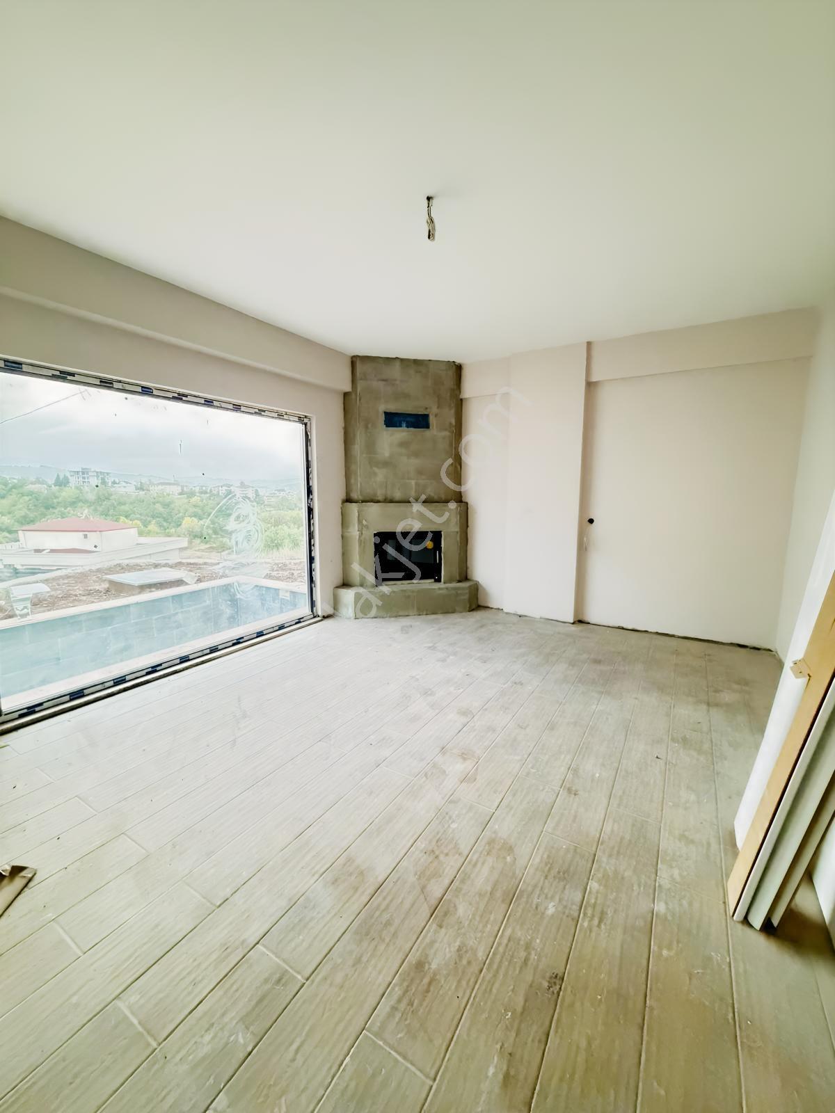 Başiskele Bahçecik 'te Satılık 4+1 Müstakil Havuzlu Villa — fotoğraf 2