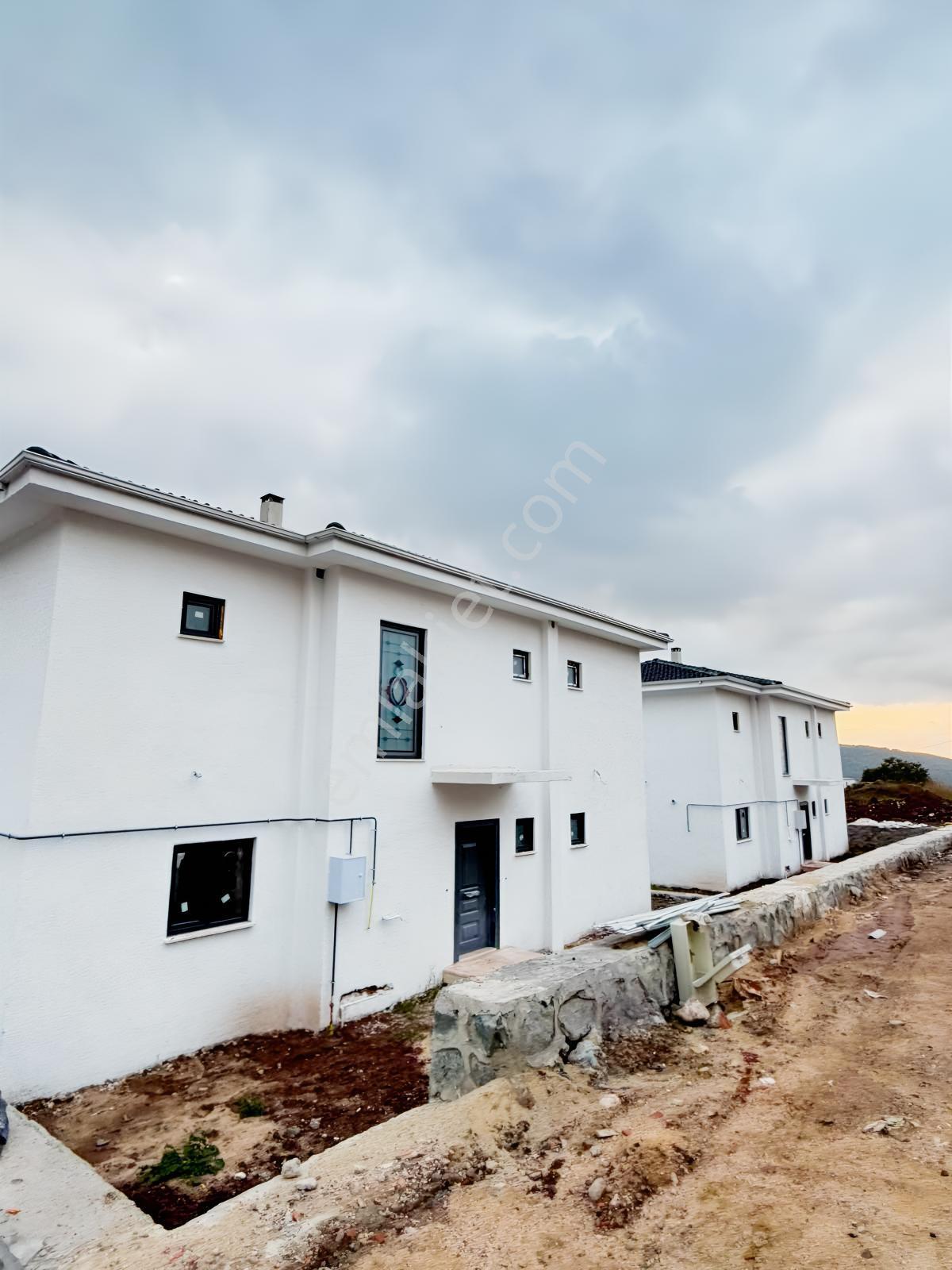 Başiskele Bahçecik 'te Satılık 4+1 Müstakil Havuzlu Villa — fotoğraf 32