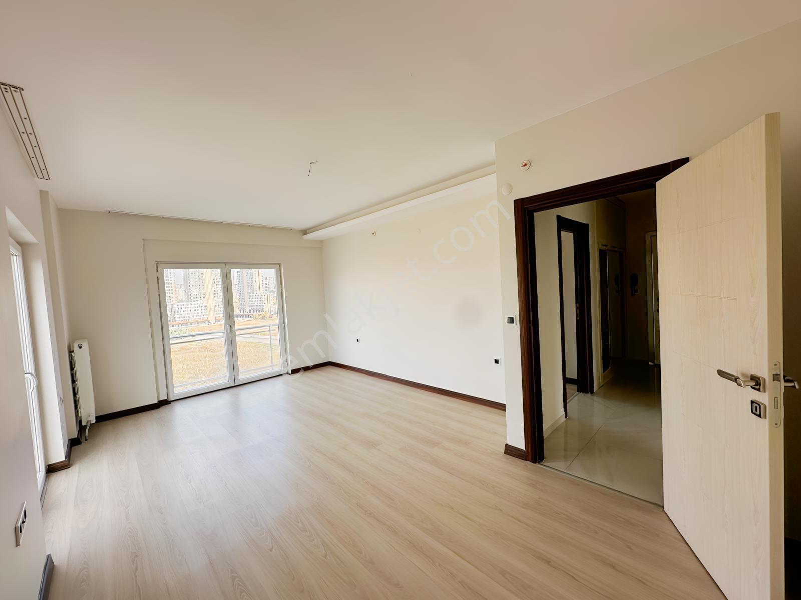 Alacaatlıda 2+1 | 9. Kat | 3 Cepheli (doğu-batı-güney) | Balkon — fotoğraf 16