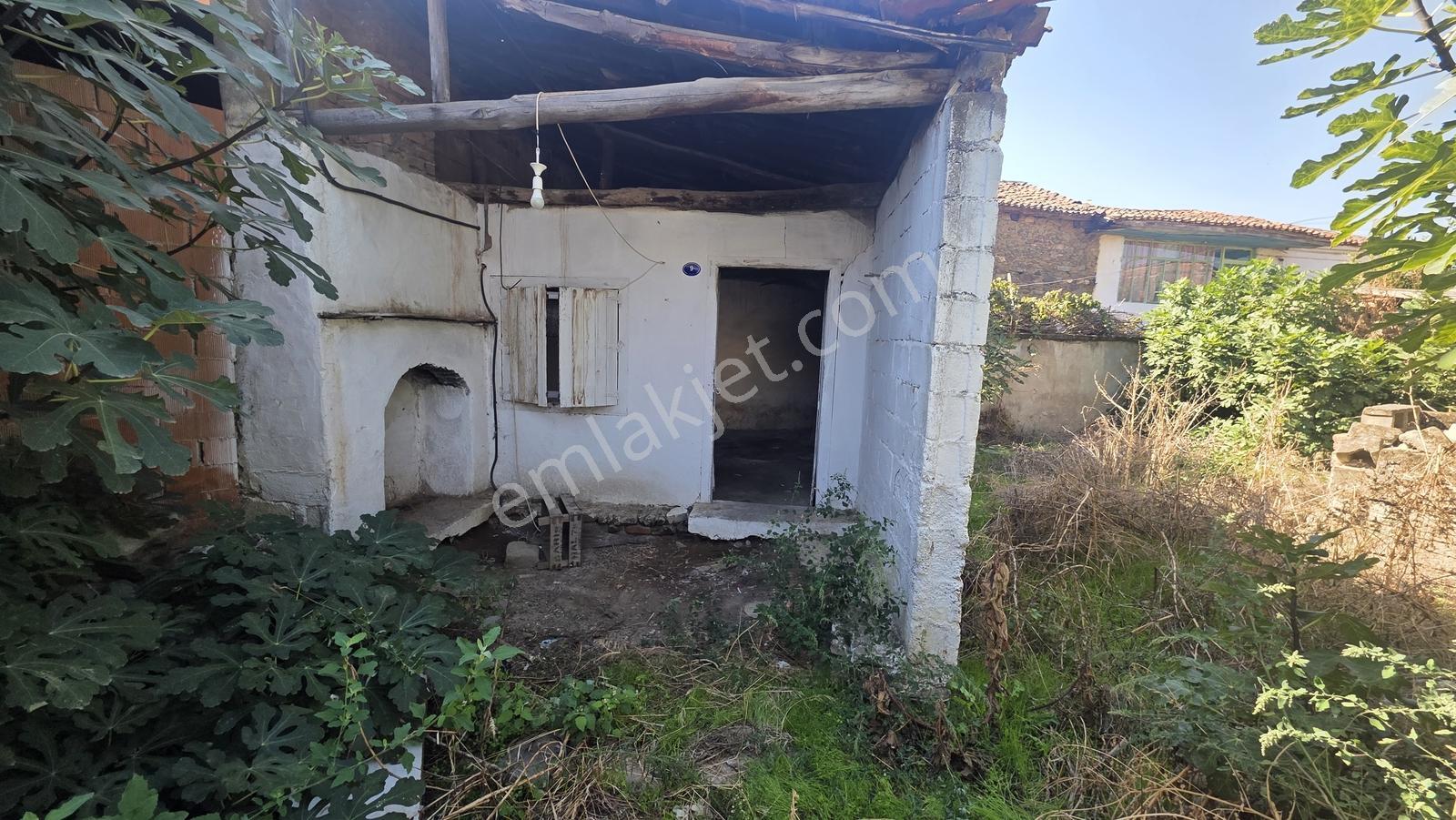 İzmir Tire Sb Emlak'tan Kireli Mah. Satılık Köy Evi Ve Arsası — fotoğraf 4