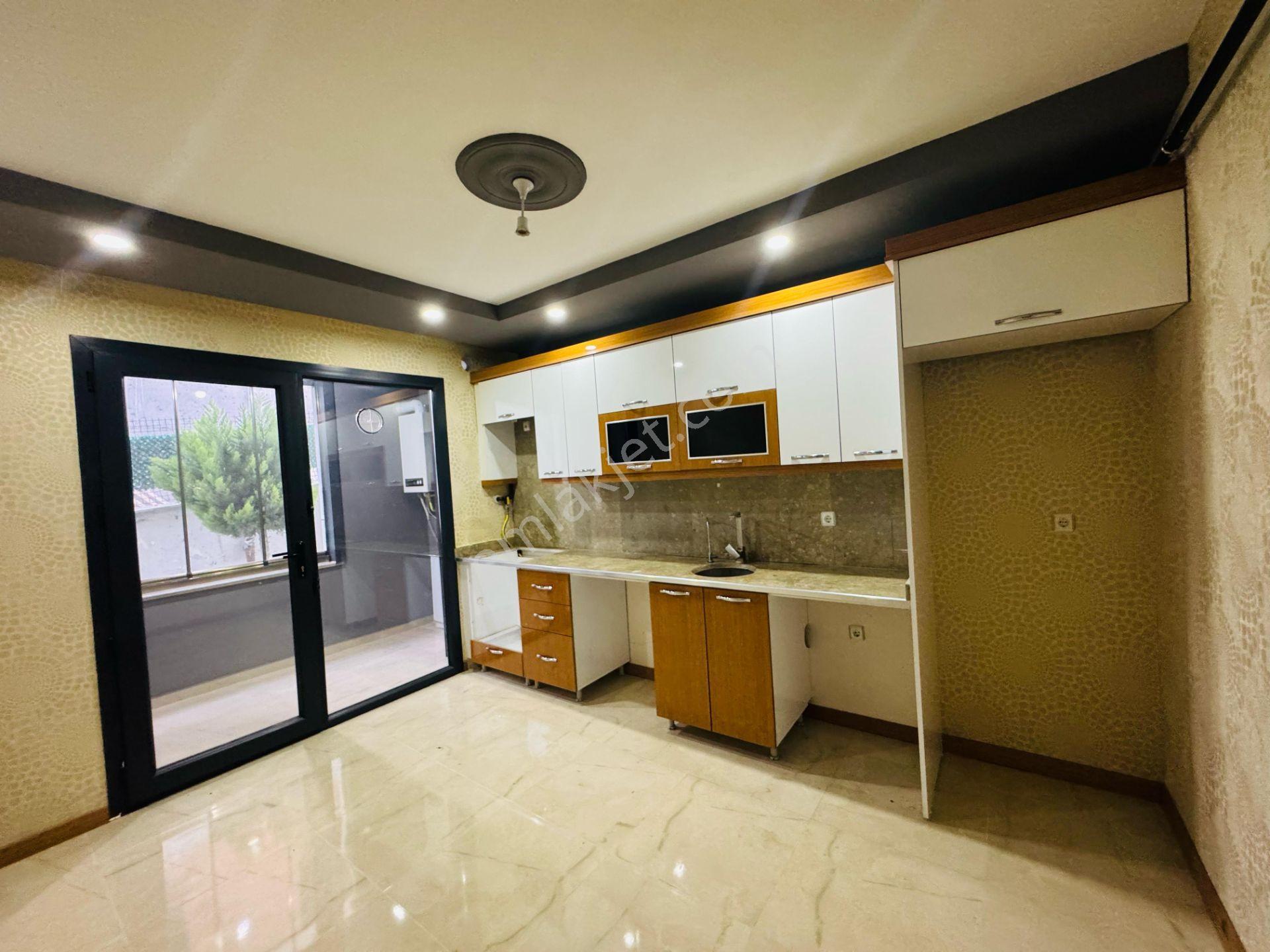 Mer-pa İnşaat / Kızılpınar Gültepe'de/ Acil Satılık / İskanlı Kombili Cam Balkon 2+1 — fotoğraf 3