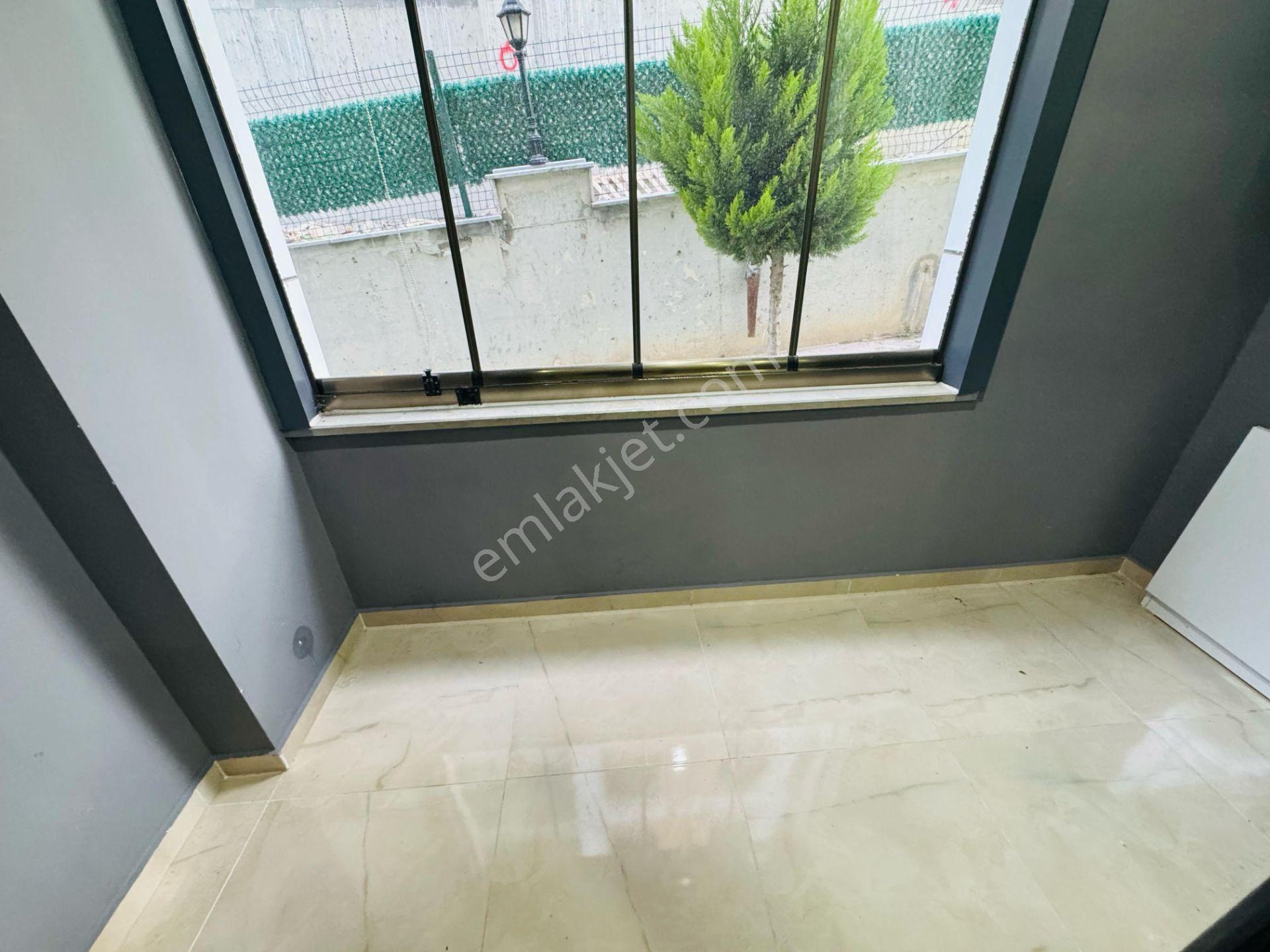 Mer-pa İnşaat / Kızılpınar Gültepe'de/ Acil Satılık / İskanlı Kombili Cam Balkon 2+1 — fotoğraf 4