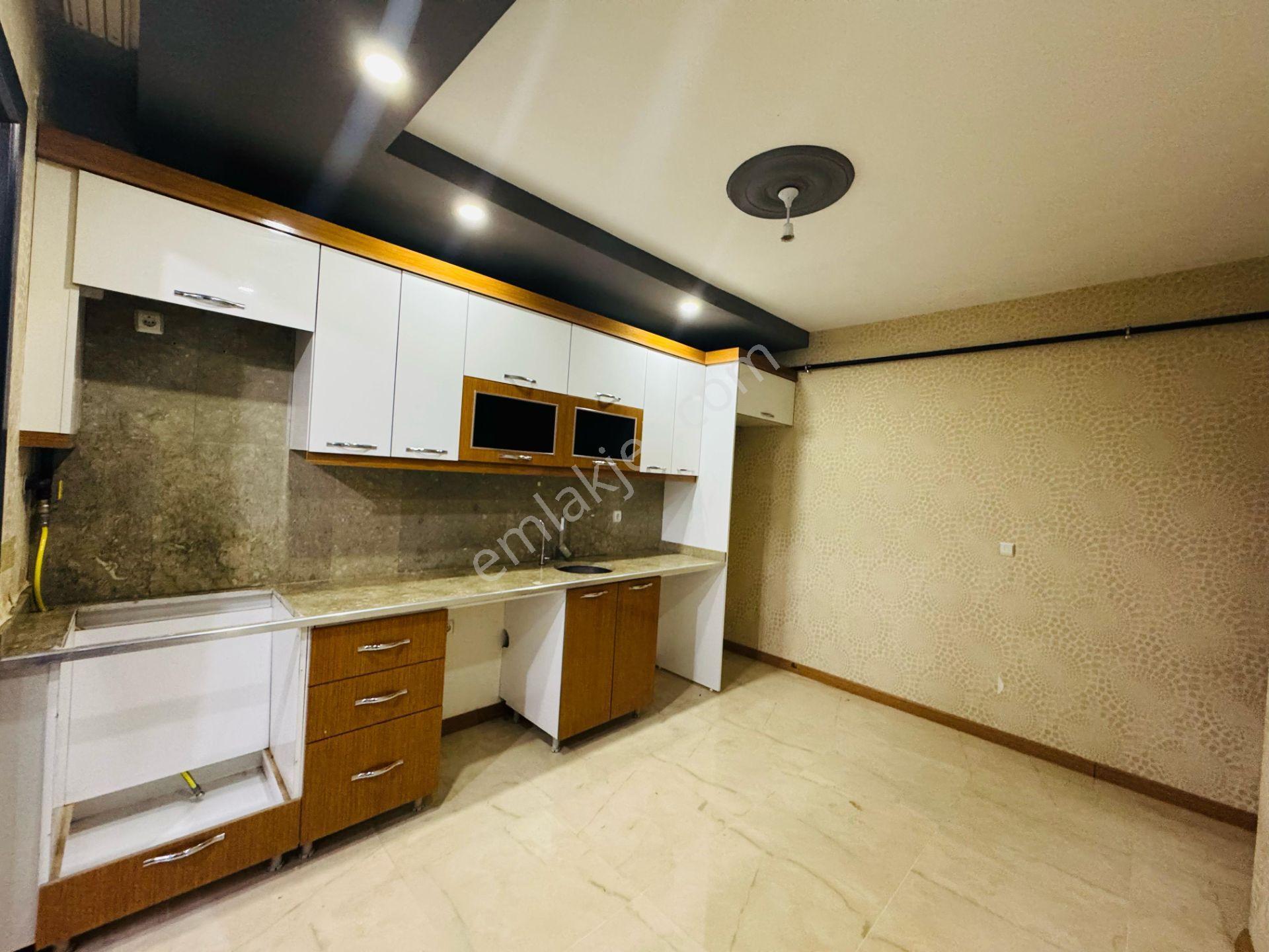 Mer-pa İnşaat / Kızılpınar Gültepe'de/ Acil Satılık / İskanlı Kombili Cam Balkon 2+1 — fotoğraf 6