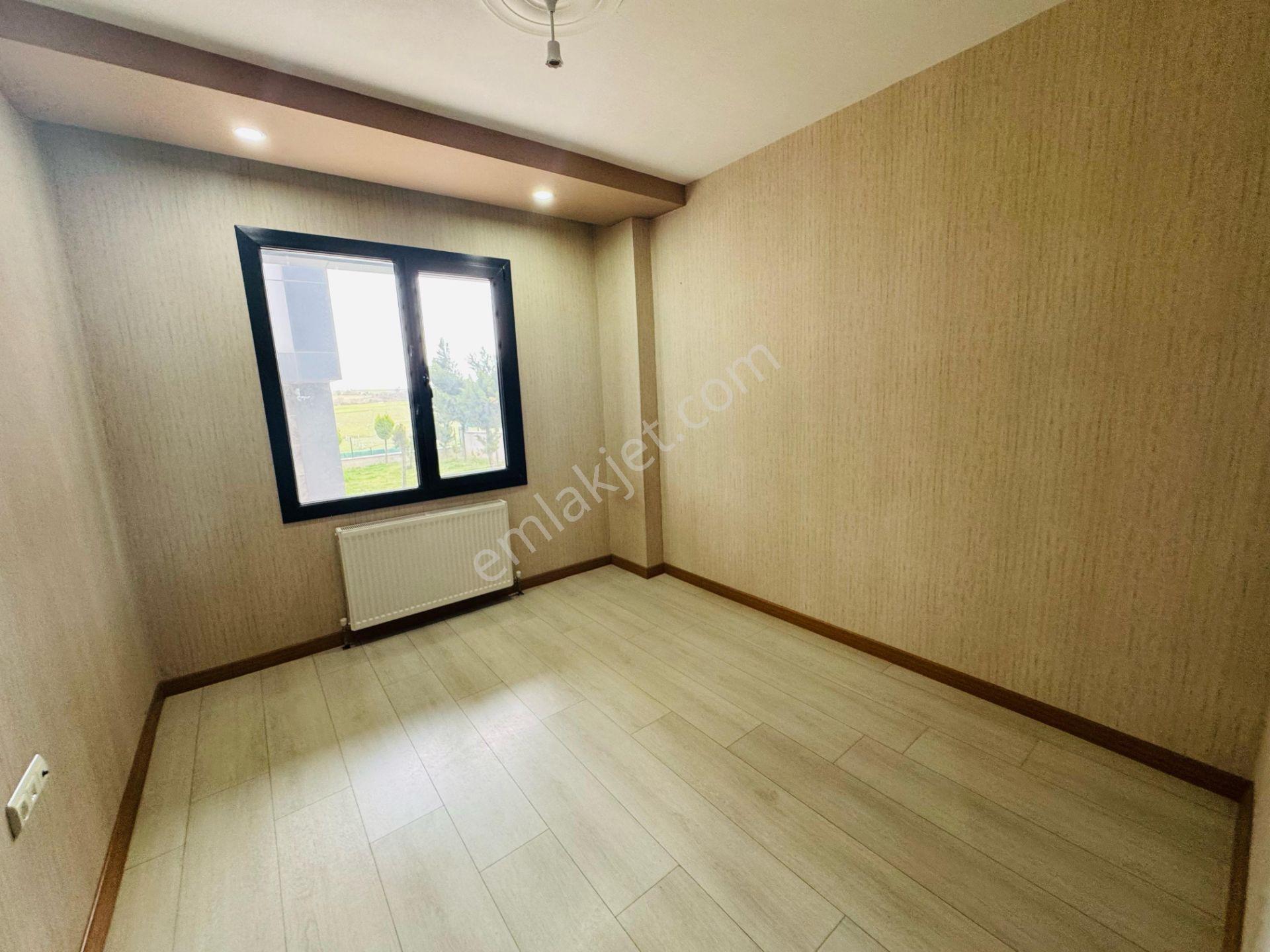 Mer-pa İnşaat / Kızılpınar Gültepe'de/ Acil Satılık / İskanlı Kombili Cam Balkon 2+1 — fotoğraf 11