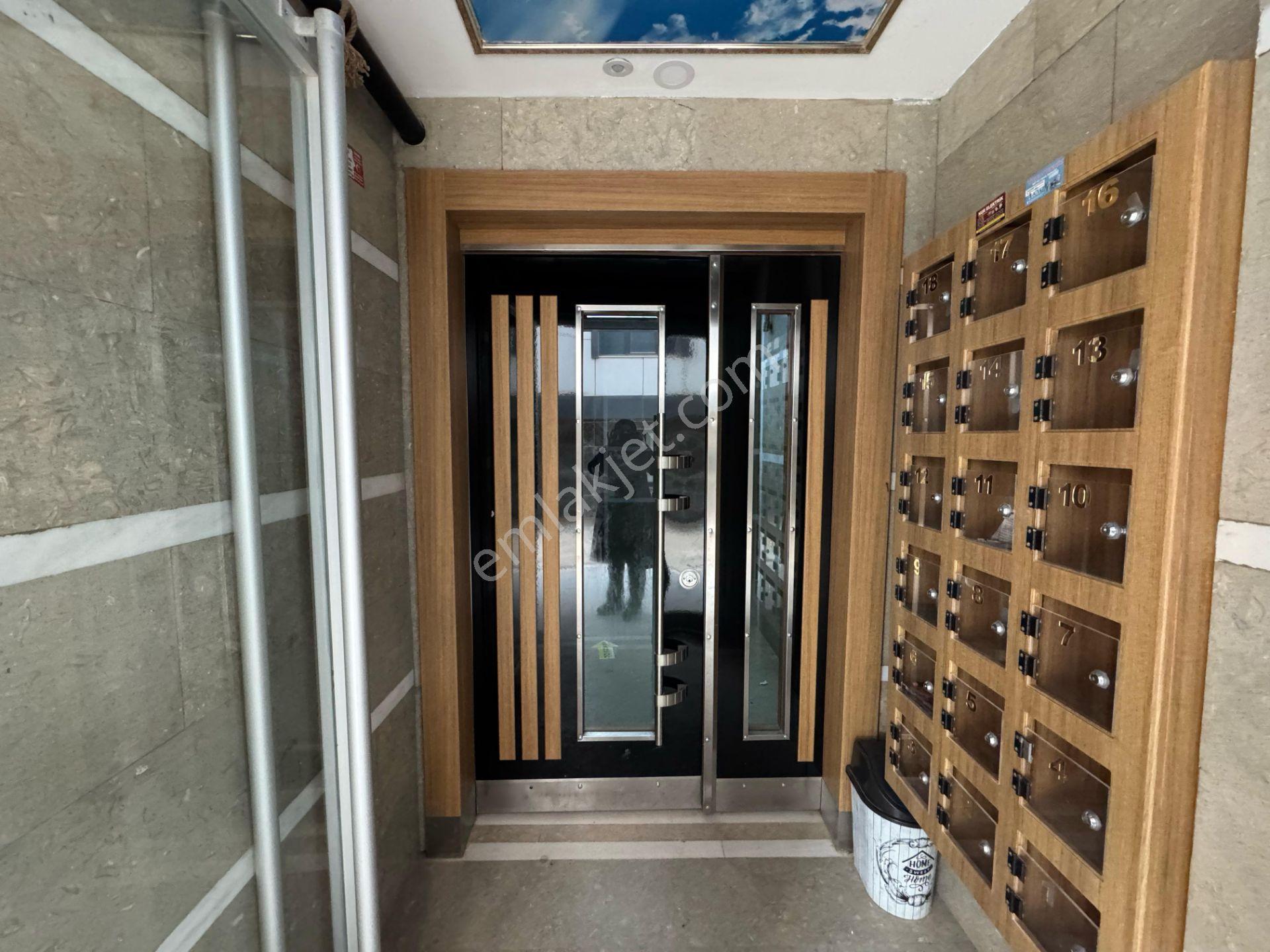 Mer-pa İnşaat / Kızılpınar Gültepe'de/ Acil Satılık / İskanlı Kombili Cam Balkon 2+1 — fotoğraf 22