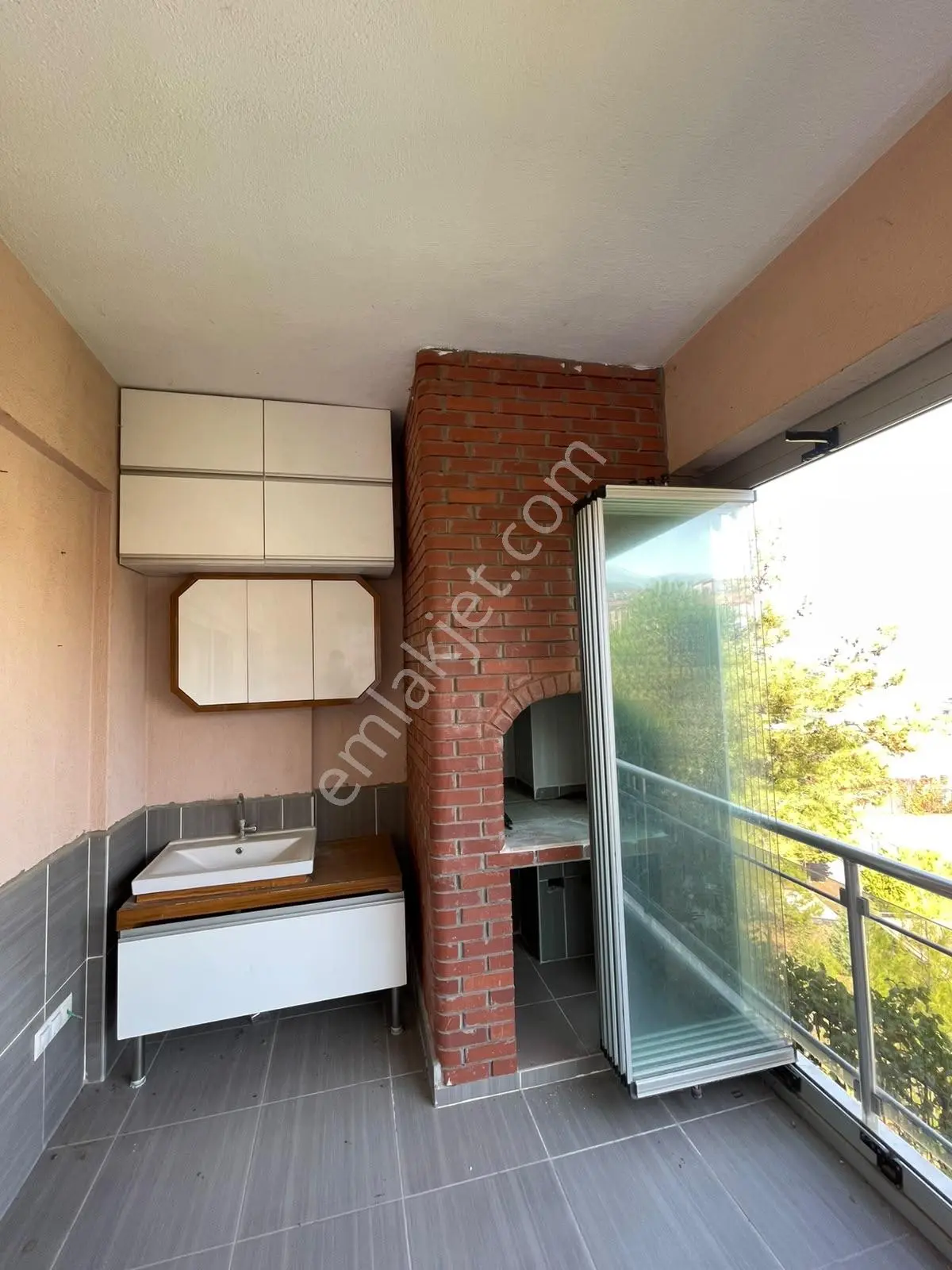 Bağbaşı Yeniyol Üstünde Satılık 3+1 200 M2 Daire Kaçırmayın.! — fotoğraf 2