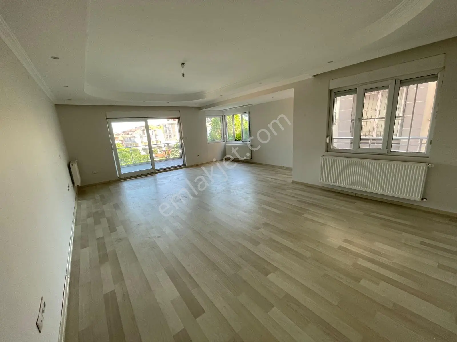 Bağbaşı Yeniyol Üstünde Satılık 3+1 200 M2 Daire Kaçırmayın.! — fotoğraf 3