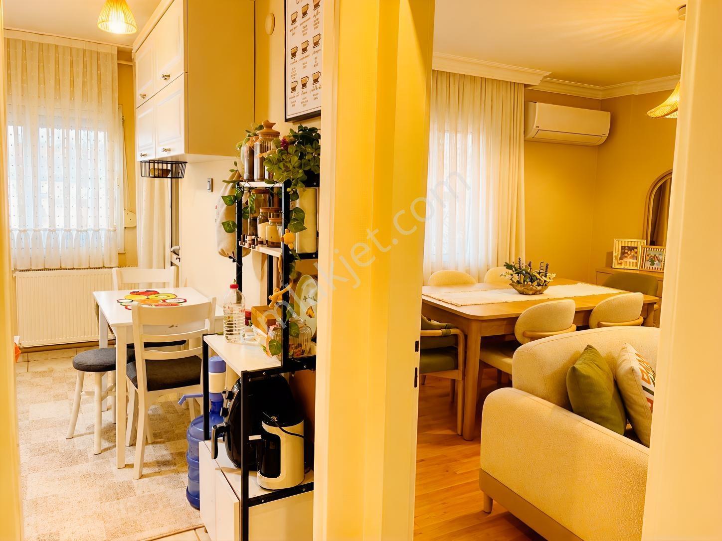 Postacılar Da Büyük Park Yakını Bakımlı 3+1 Satılık Daire — fotoğraf 2