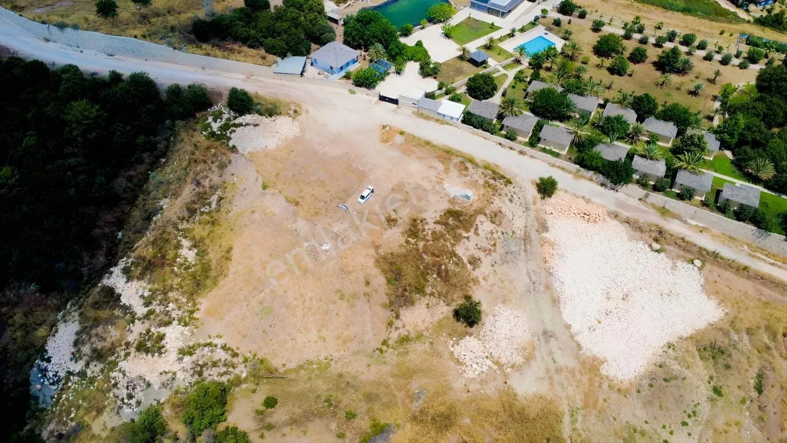 Aydoğan Emlak'tan Yazır'da Manzaralı 16.826 M² Yatırımlık Arazi — fotoğraf 3