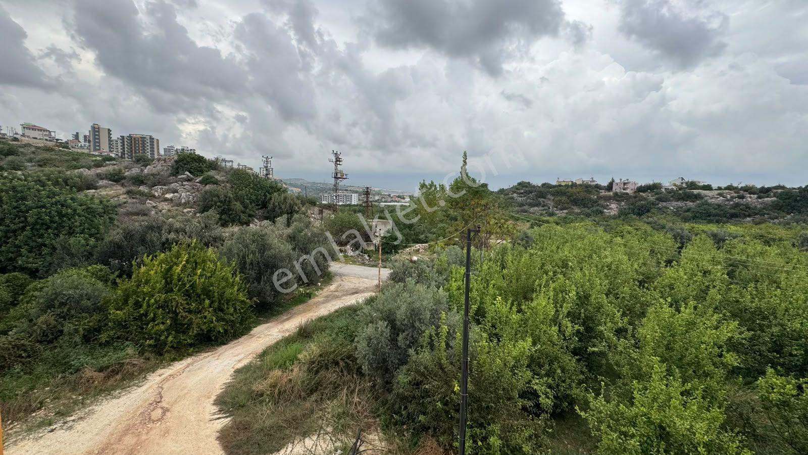 Mersin Tırtar'da Havuzlu Sitede Satılık 1+1 Daire — fotoğraf 5