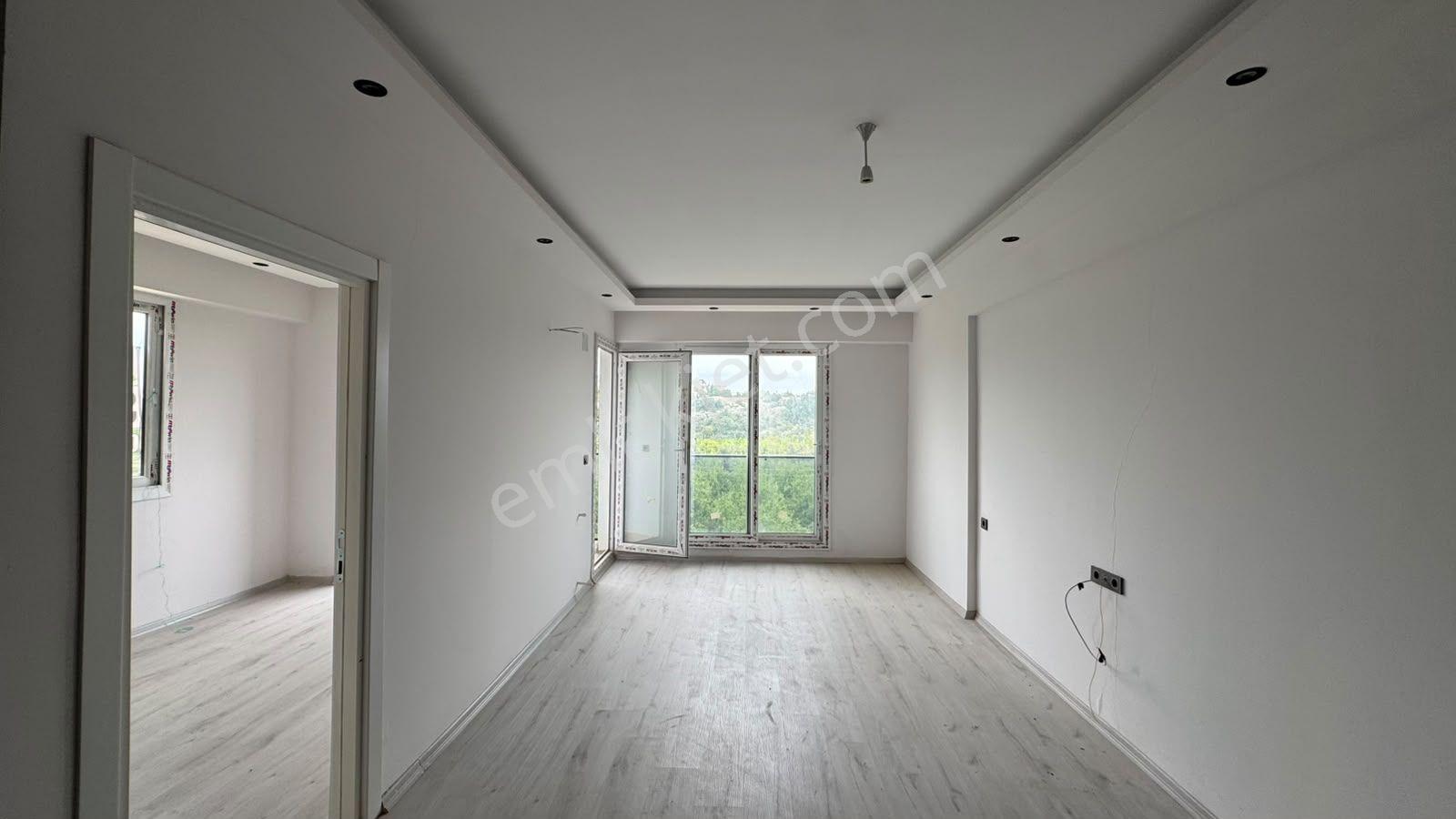 Mersin Tırtar'da Havuzlu Sitede Satılık 1+1 Daire — fotoğraf 11