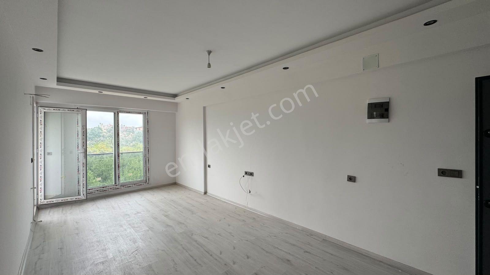 Mersin Tırtar'da Havuzlu Sitede Satılık 1+1 Daire — fotoğraf 12