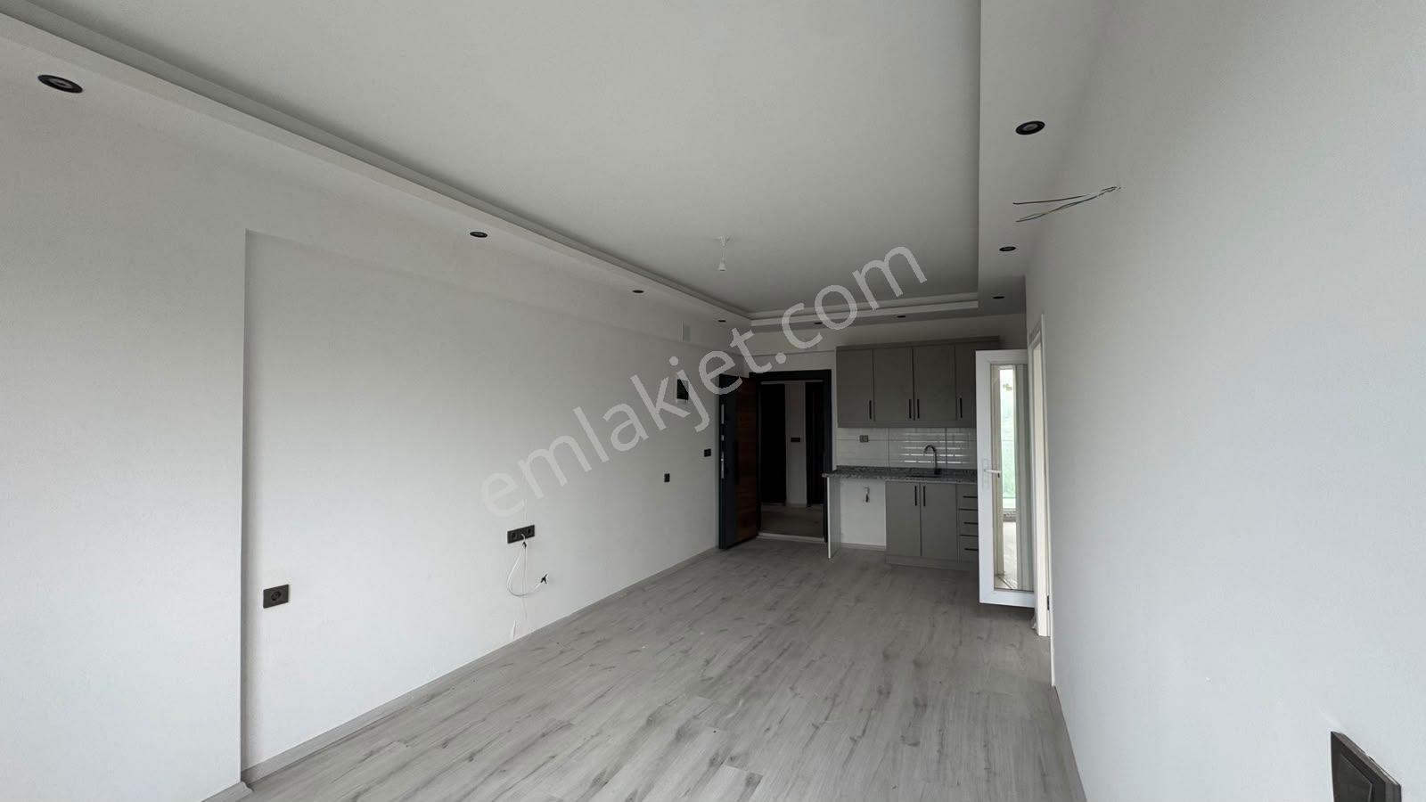 Mersin Tırtar'da Havuzlu Sitede Satılık 1+1 Daire — fotoğraf 13